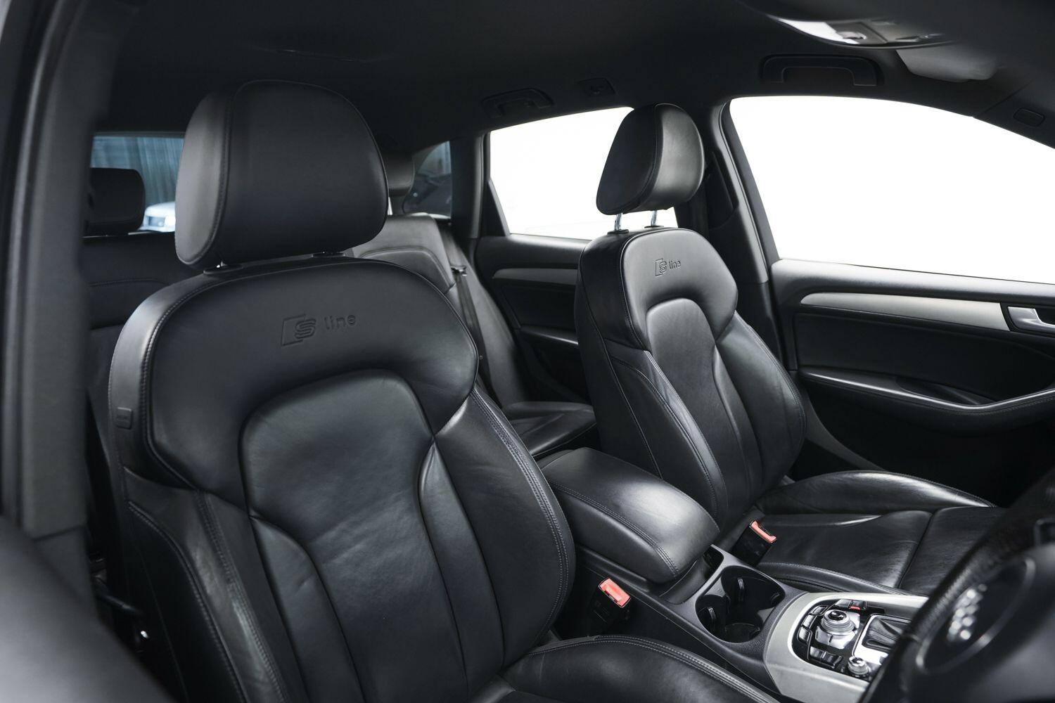 Audi Q5 view 9
