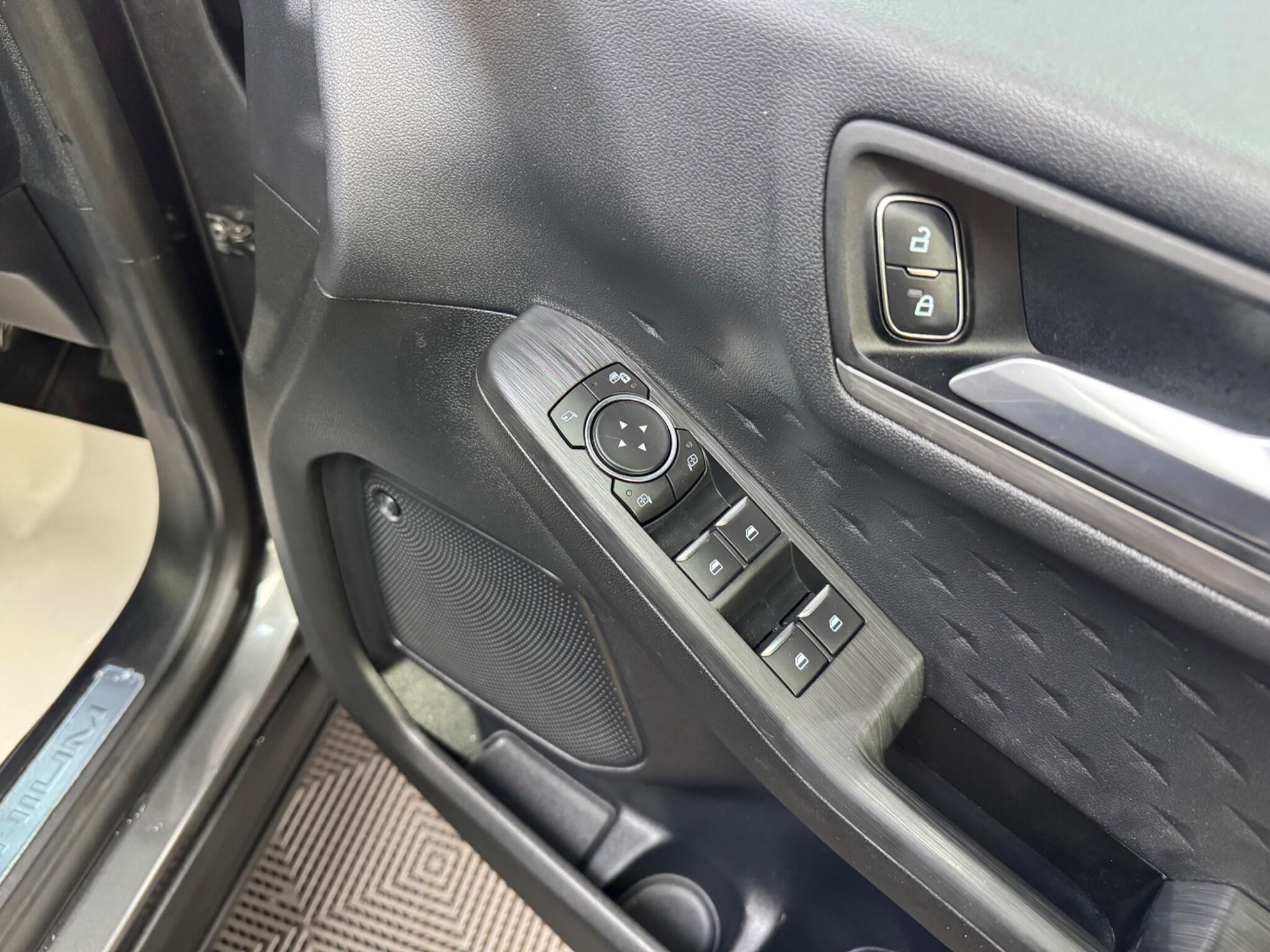 Ford Kuga view 17