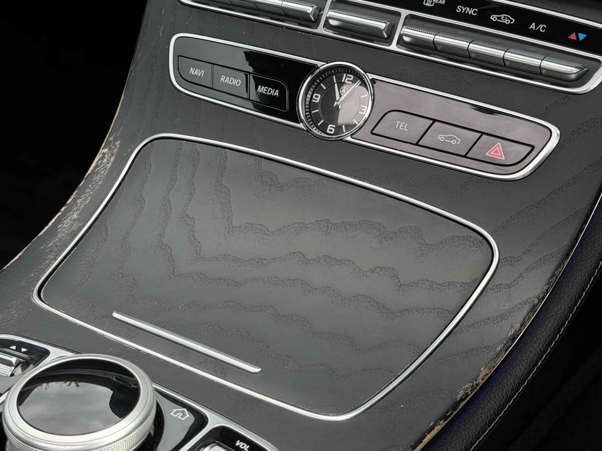 Mercedes-Benz E-Class view 40