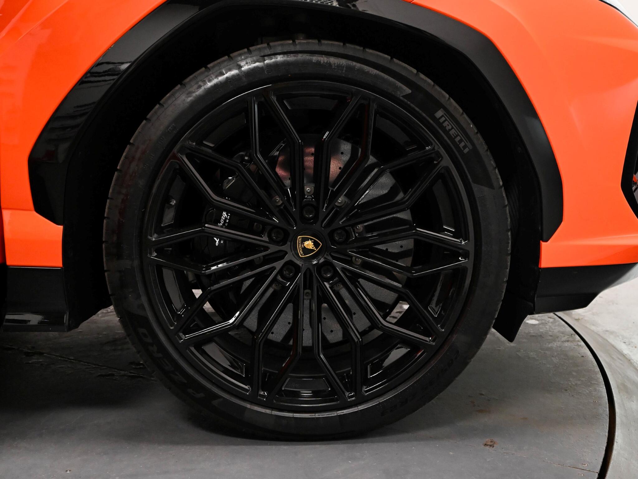 Lamborghini Urus view 82