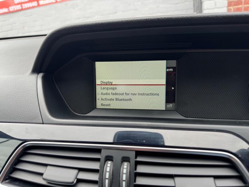 Mercedes-Benz C Class view 24