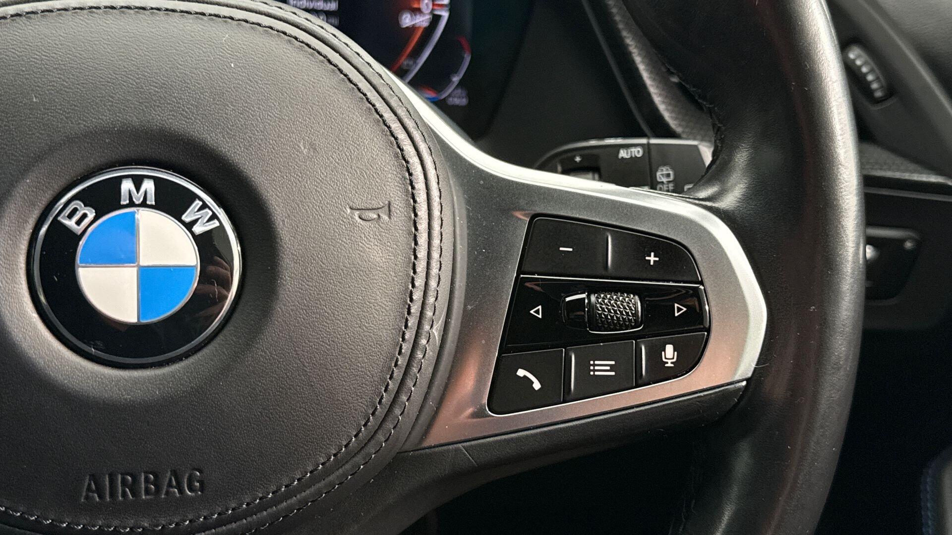 BMW 1 Series view 19
