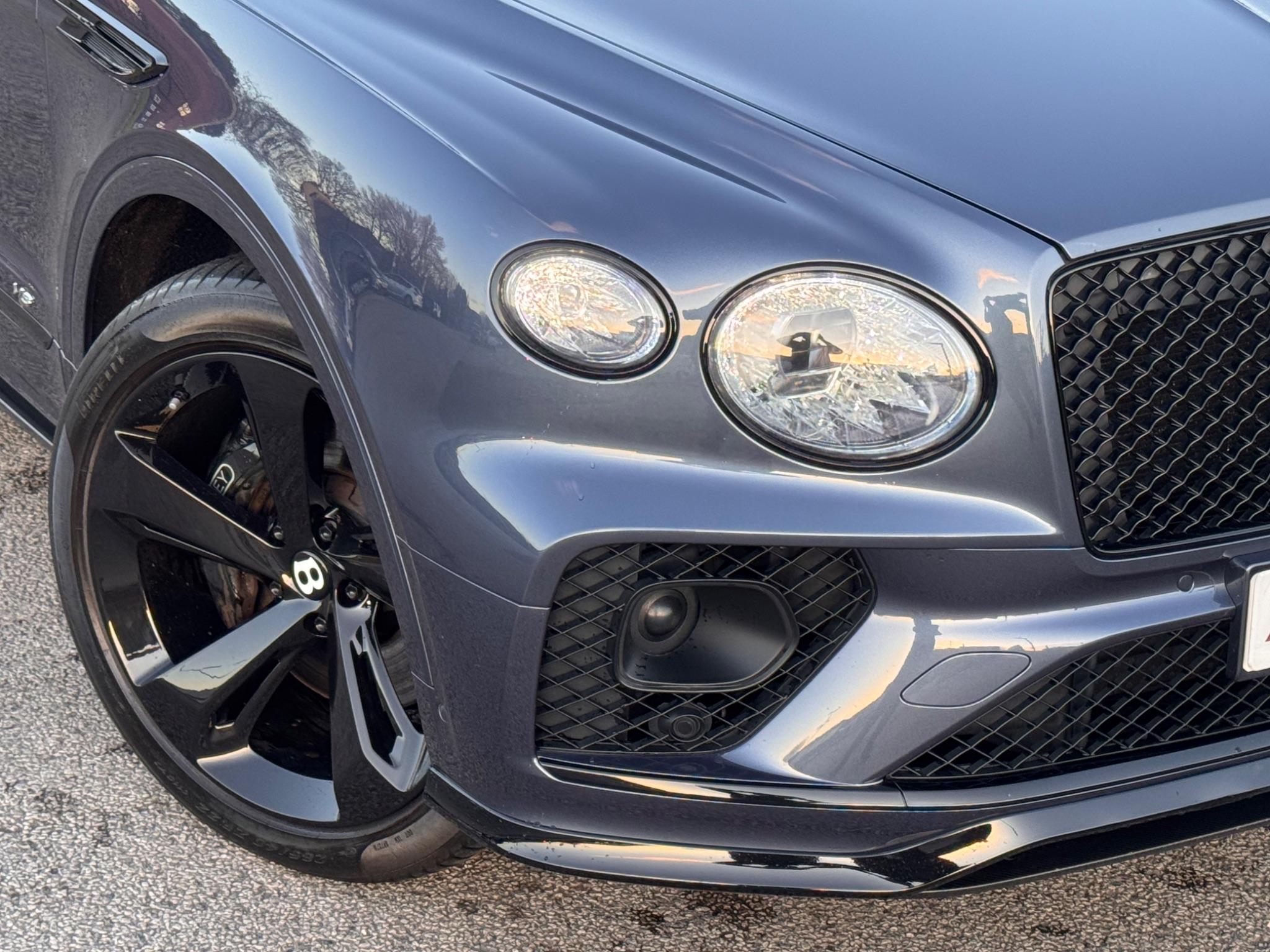 Bentley Bentayga view 59