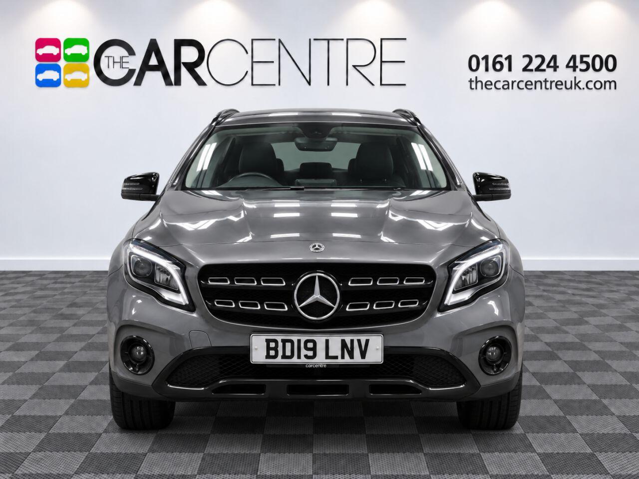 Mercedes-Benz Gla view 11