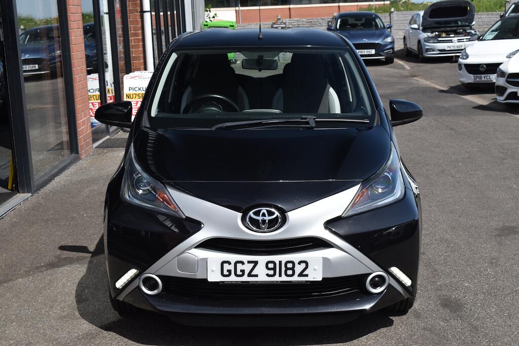 Toyota Aygo view 3