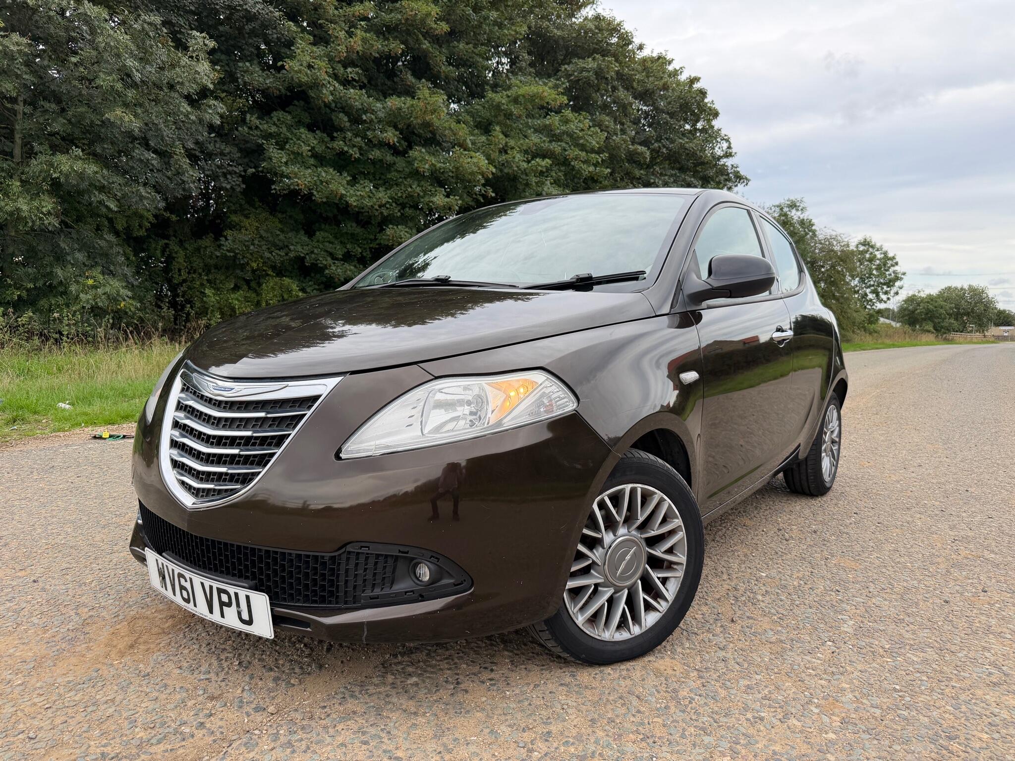 Chrysler Ypsilon view 6