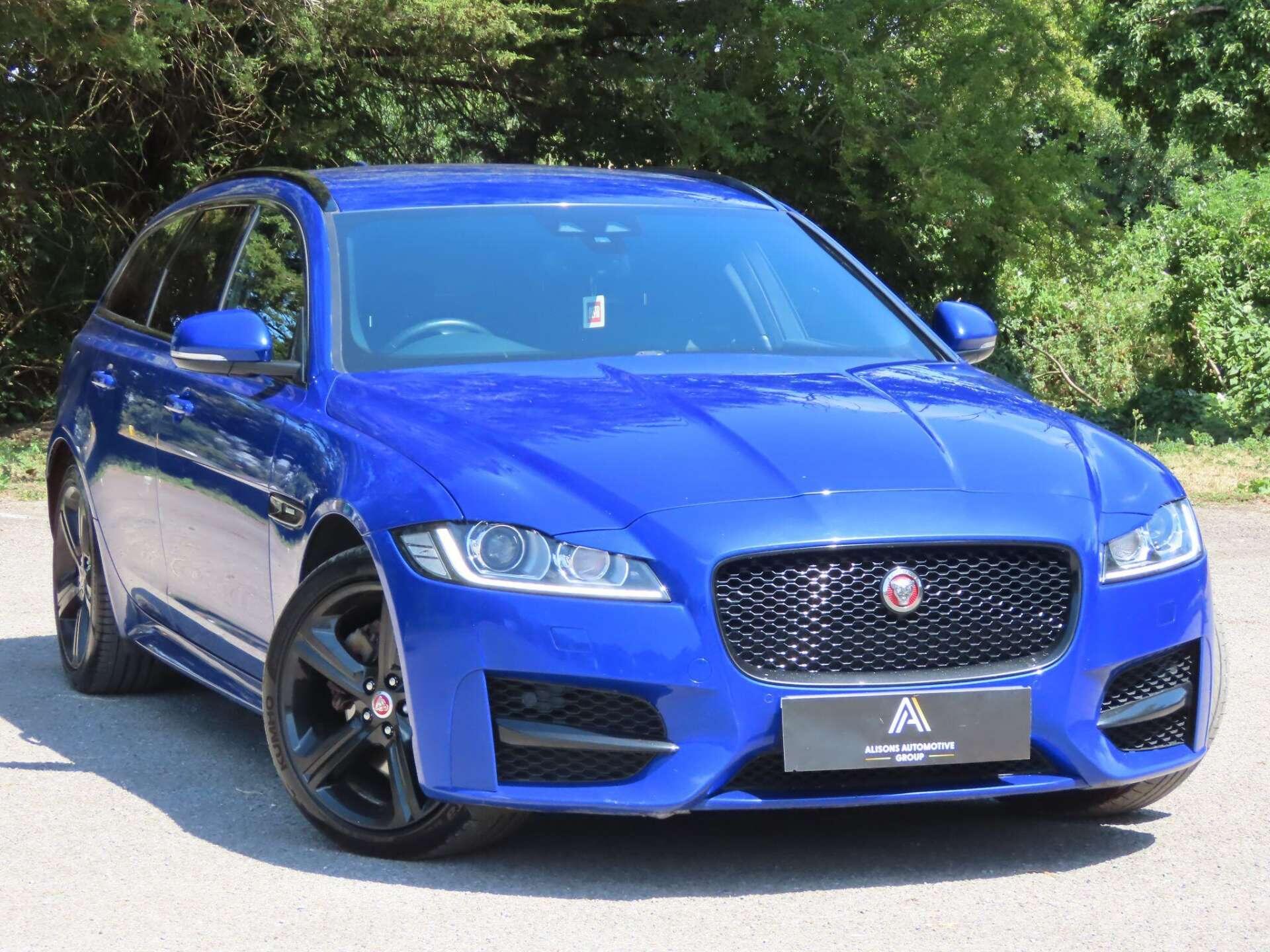 Jaguar XF view 4