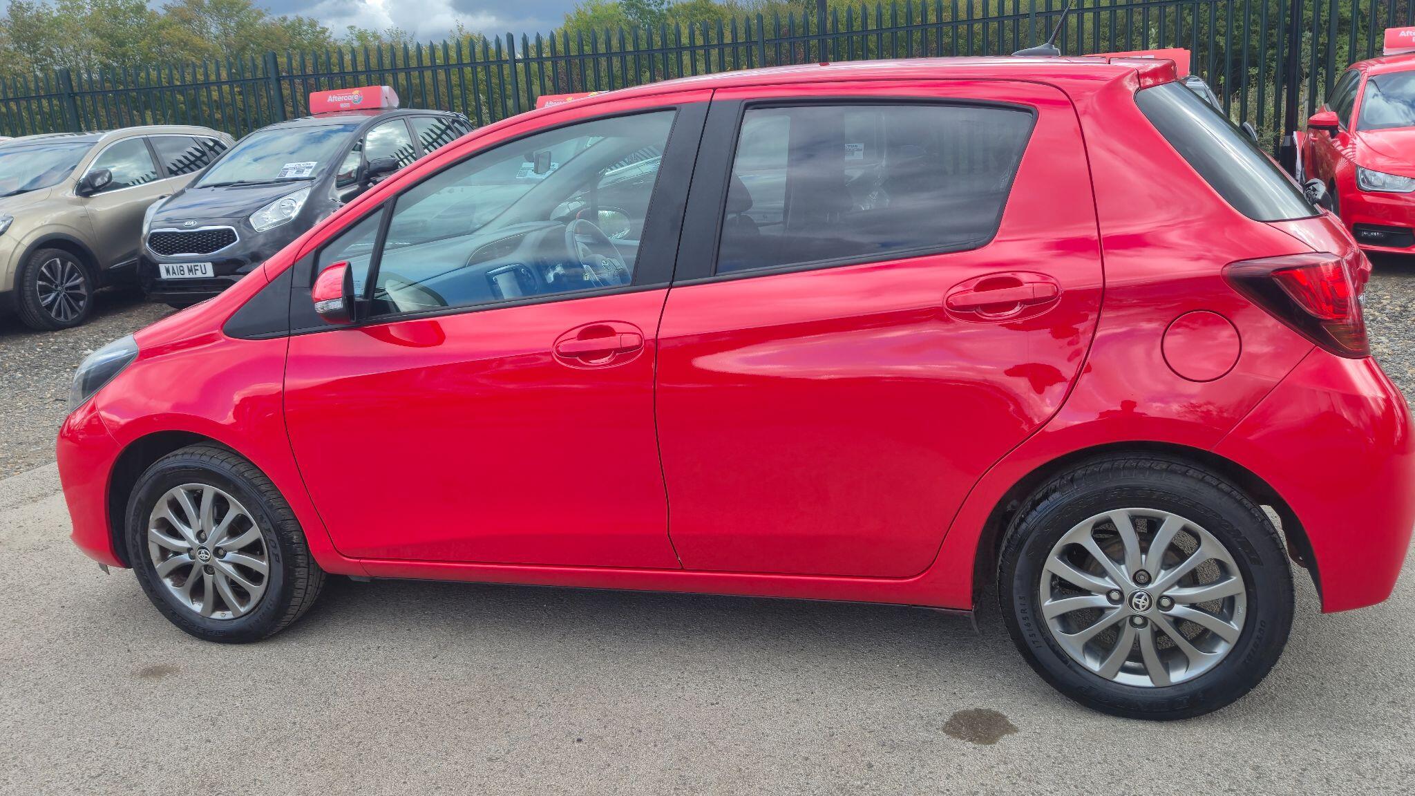 Toyota Yaris view 13