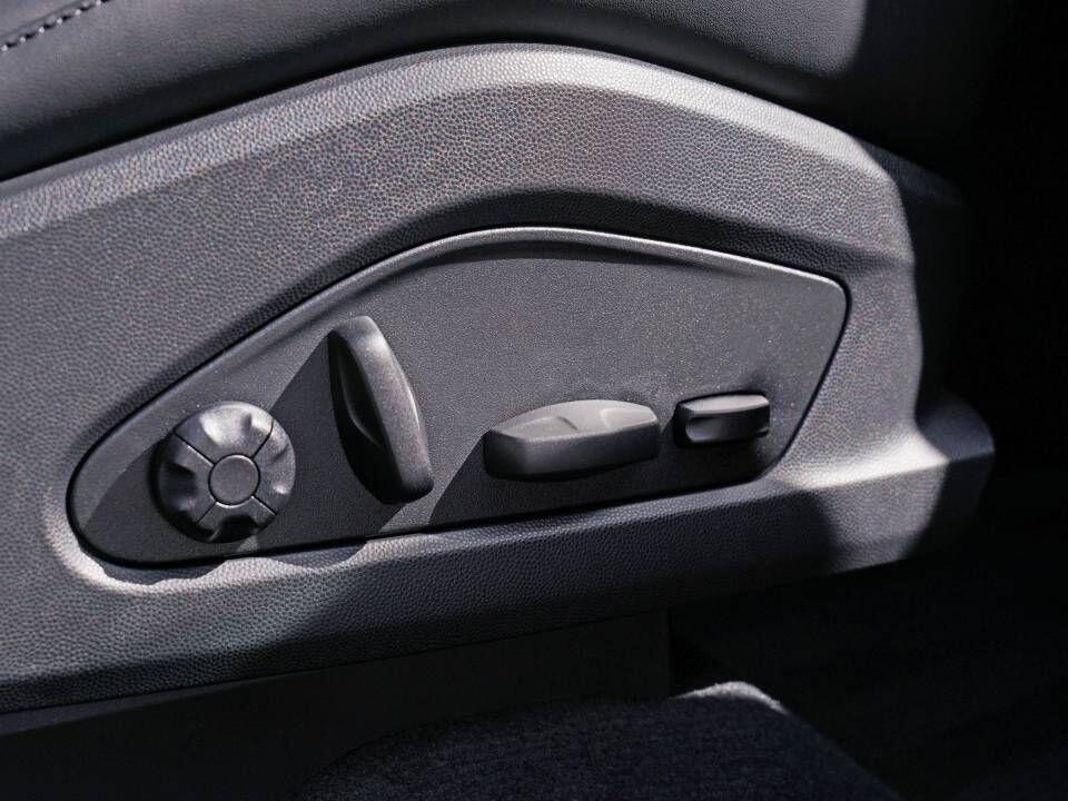 Porsche Macan view 20