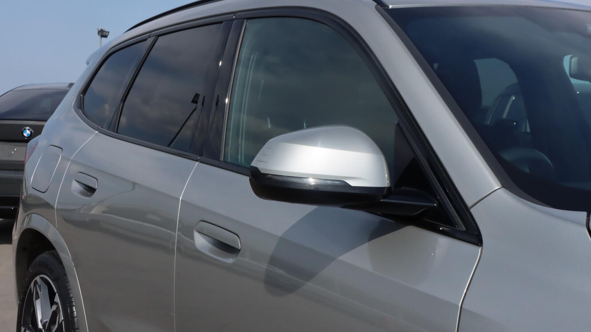 BMW Ix1 view 22