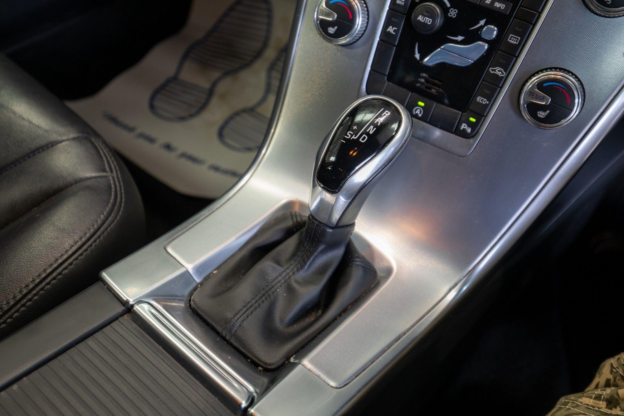 Volvo XC60 view 24