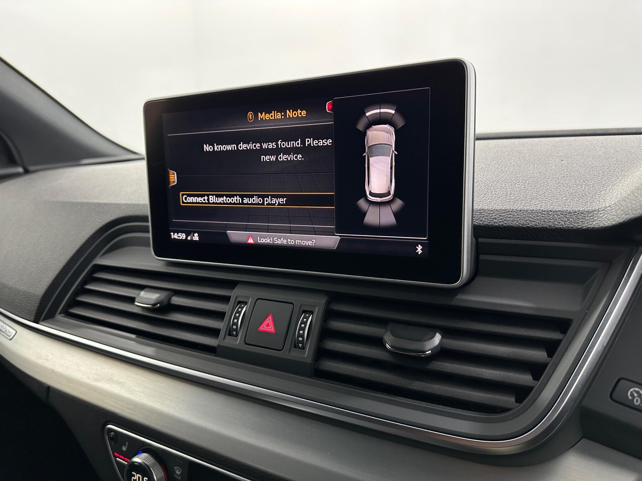 Audi Q5 view 24