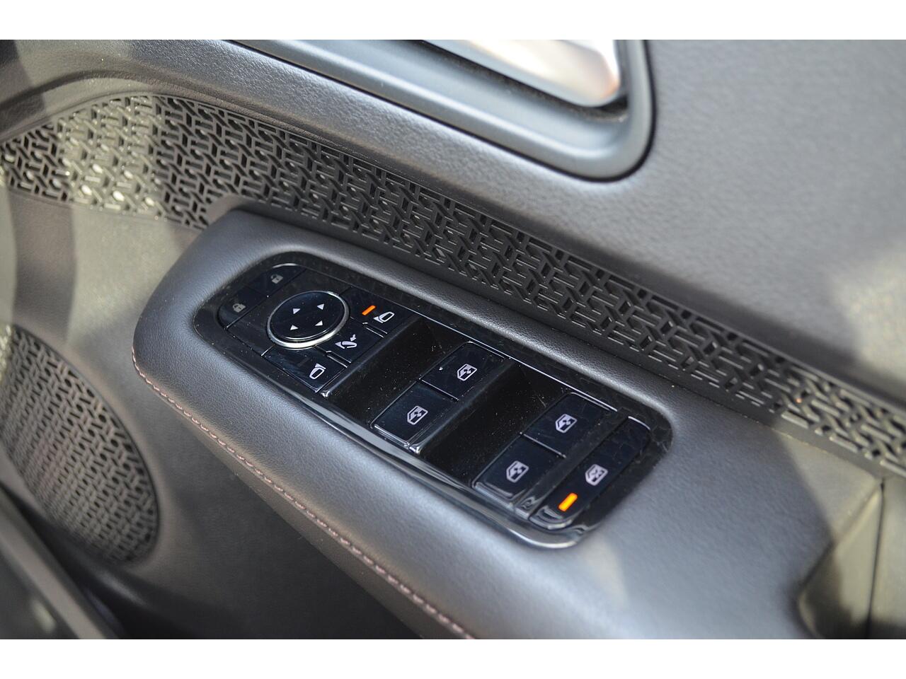 Nissan Ariya view 45