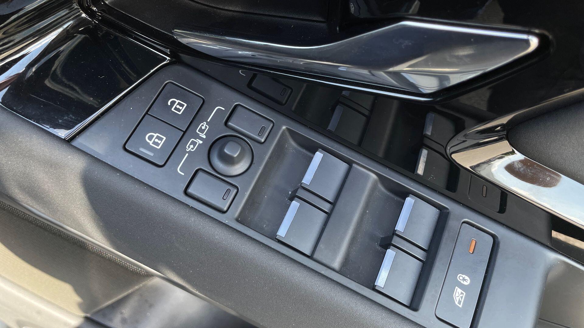 Land Rover Range Rover Evoque view 25