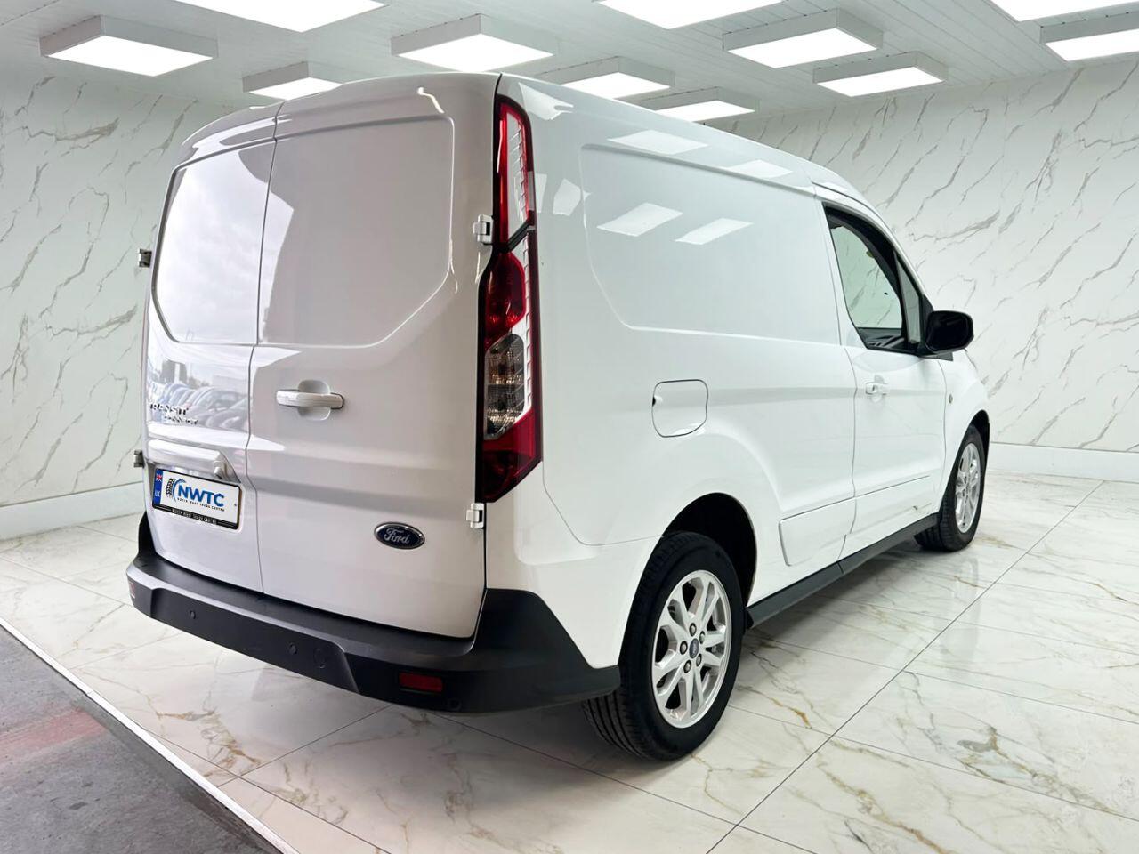 Ford Transit Connect view 11