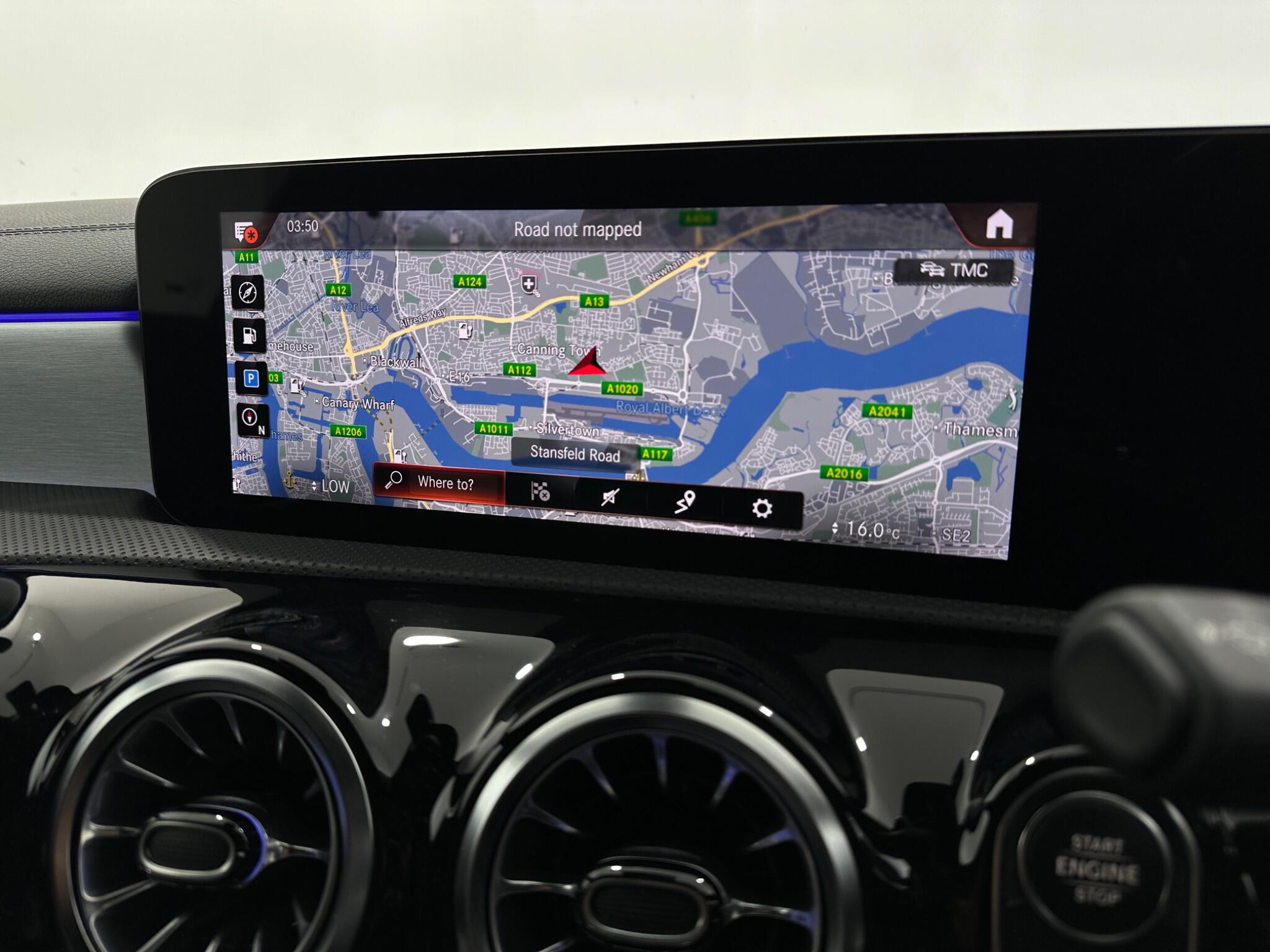 Mercedes-Benz Cla view 24