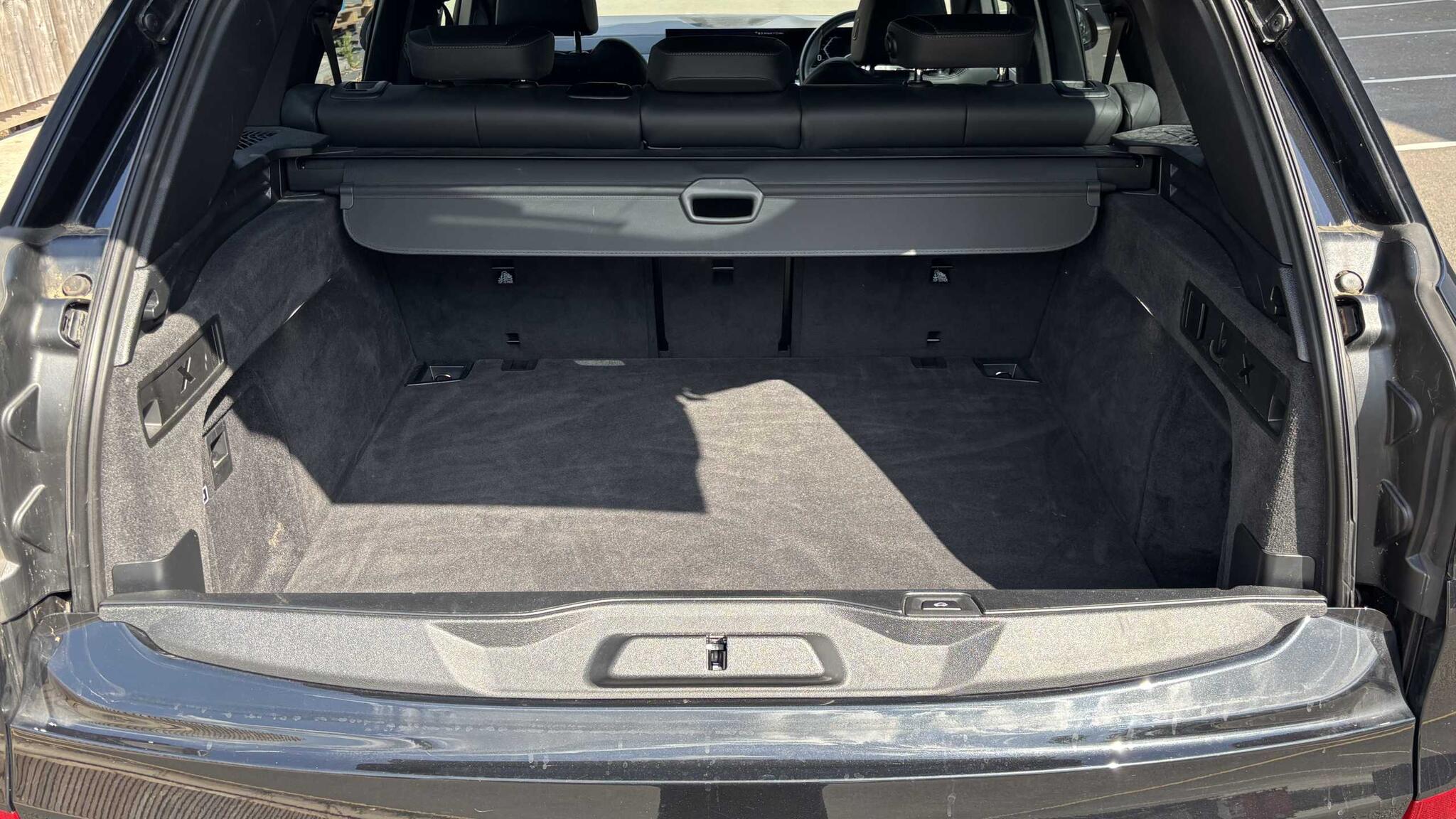 BMW X5 view 19