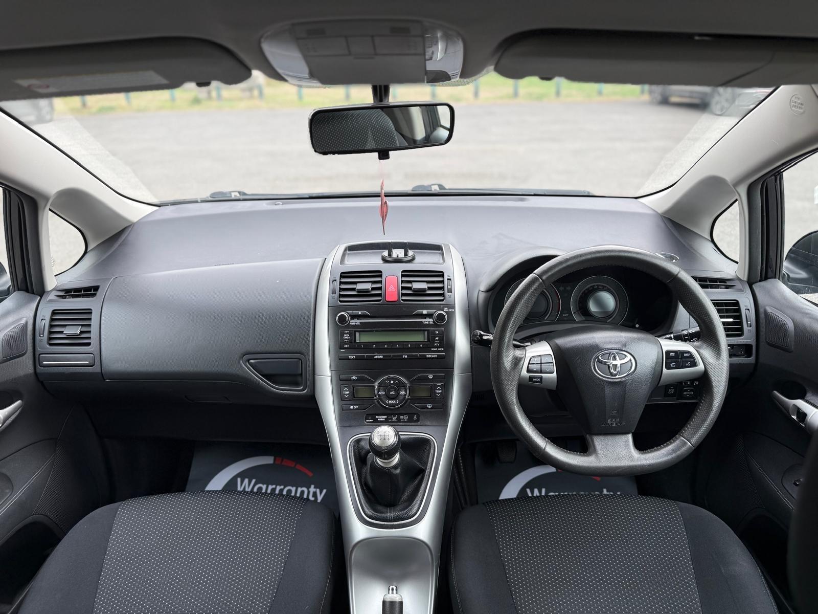 Toyota Auris view 23