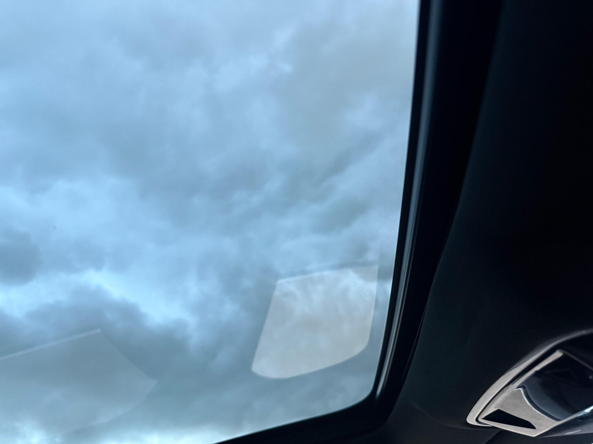 Land Rover Range Rover Velar view 26