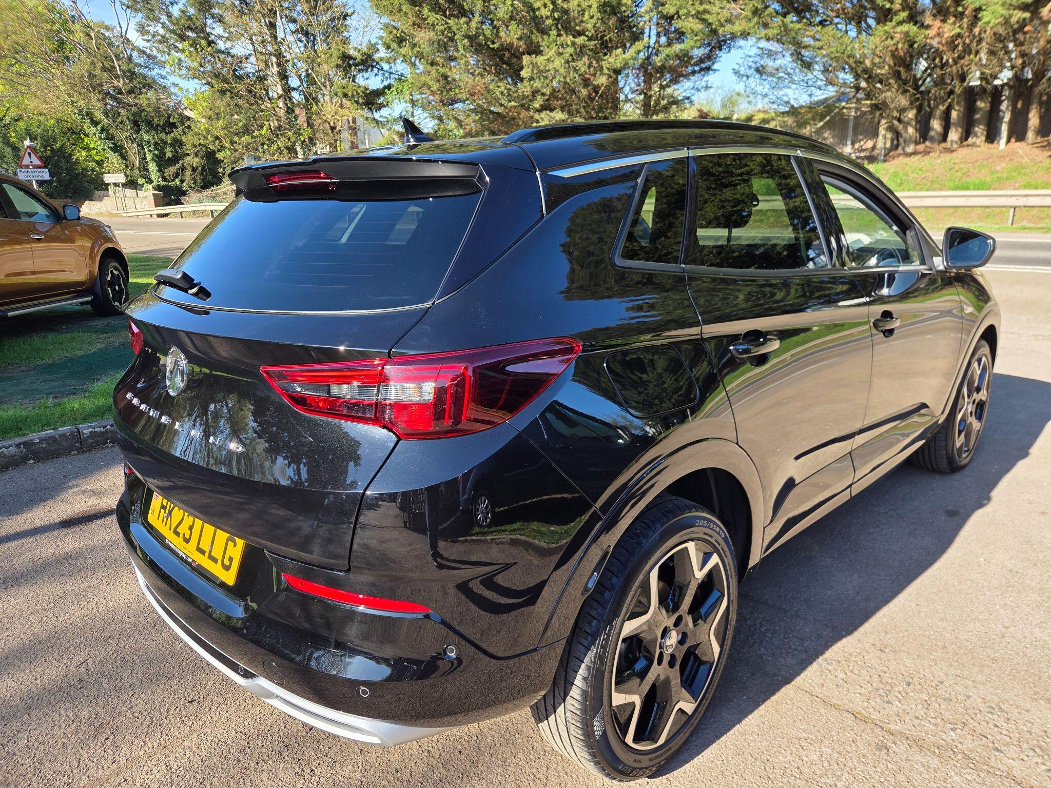 Vauxhall Grandland view 18