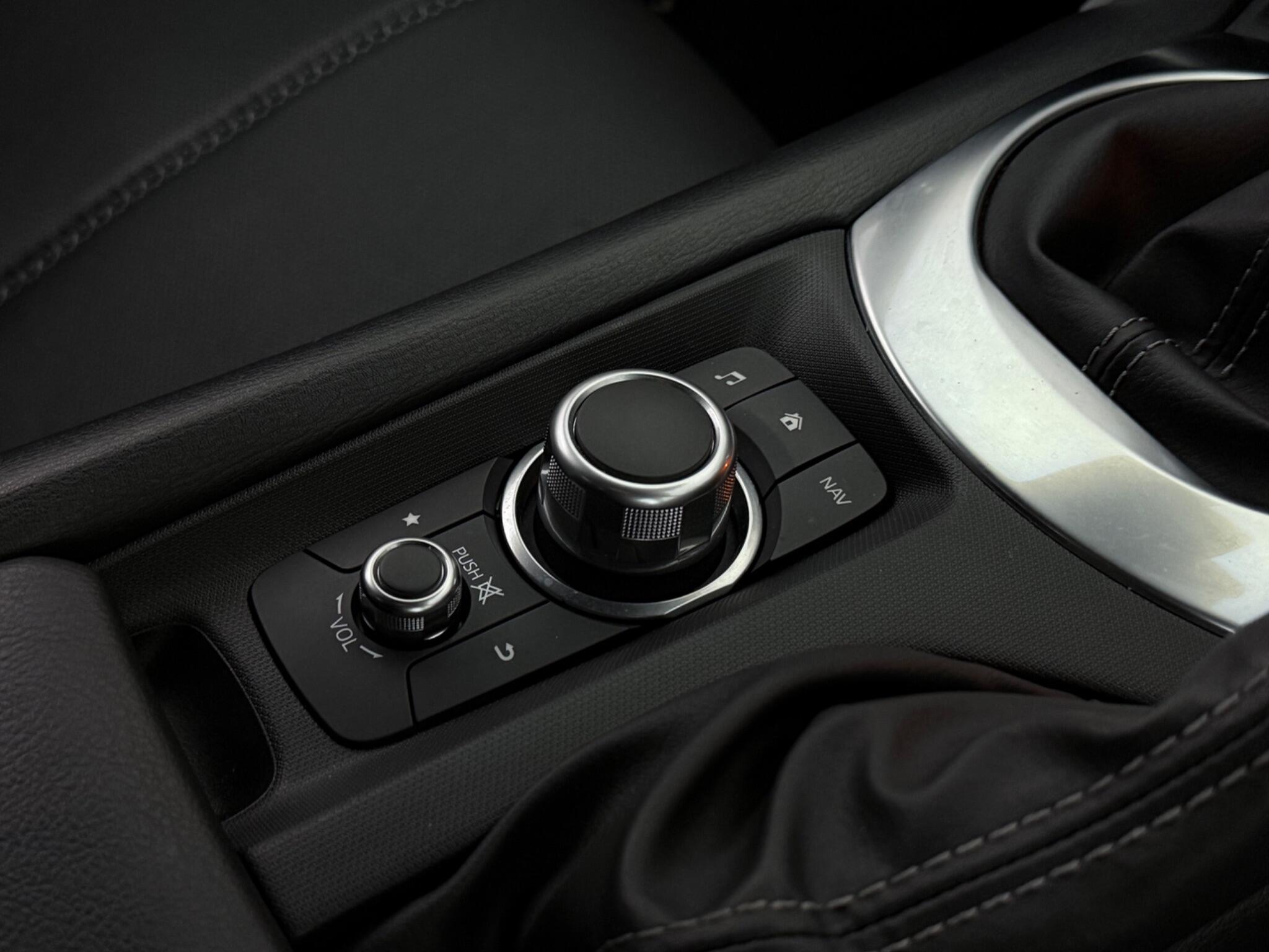 Mazda MX-5 view 22