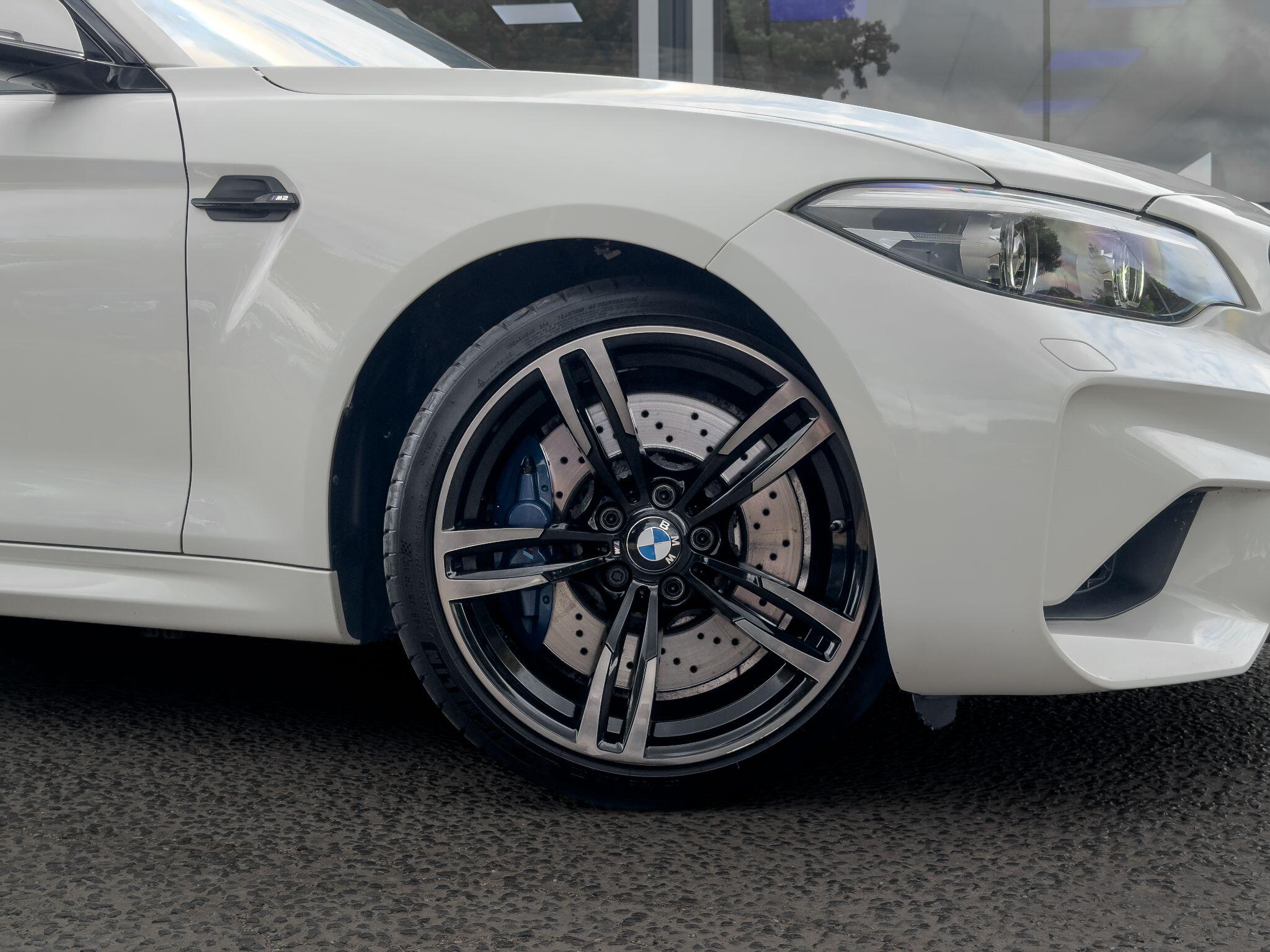 BMW M2 view 32