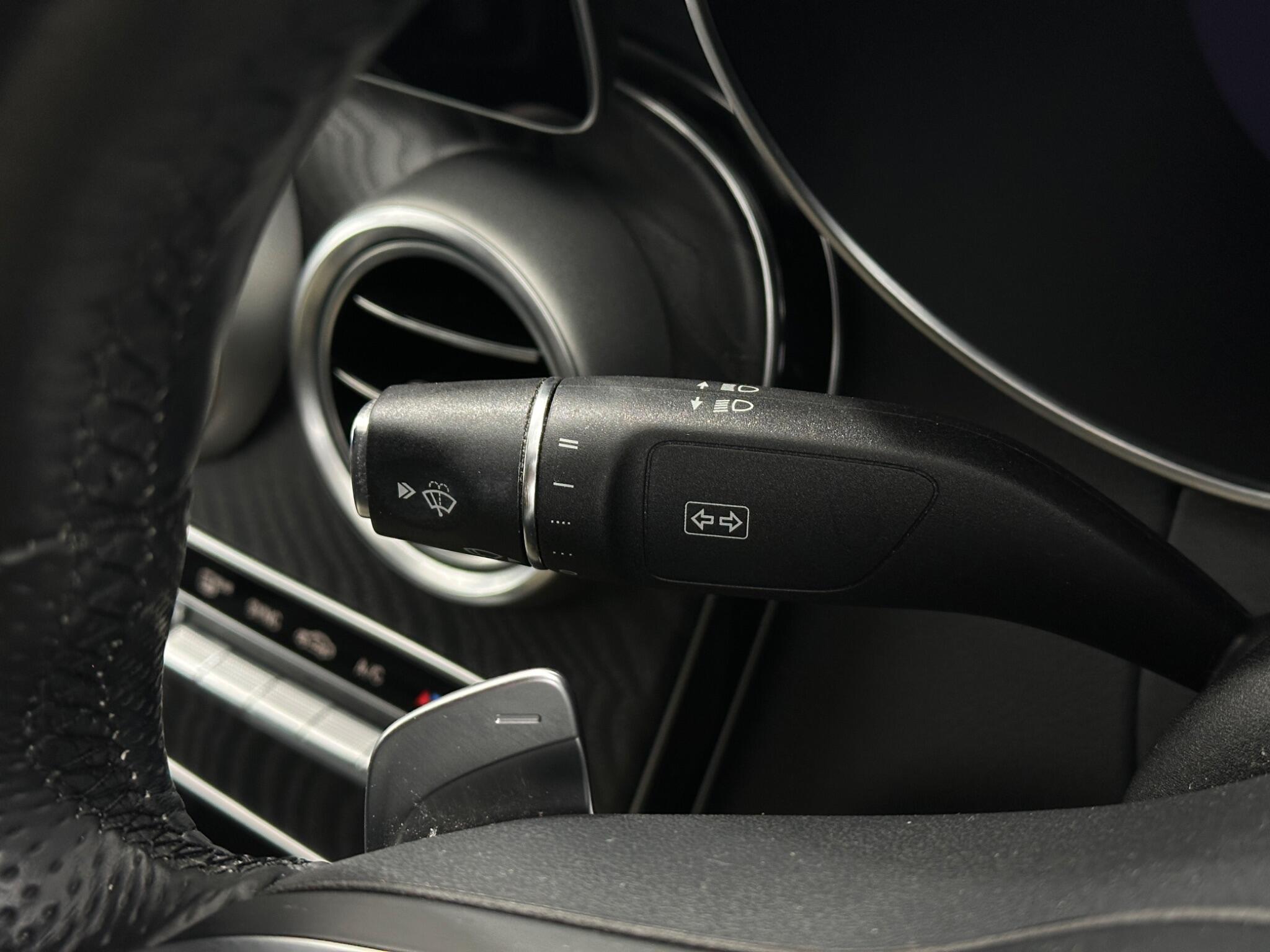 Mercedes-Benz C-Class view 14