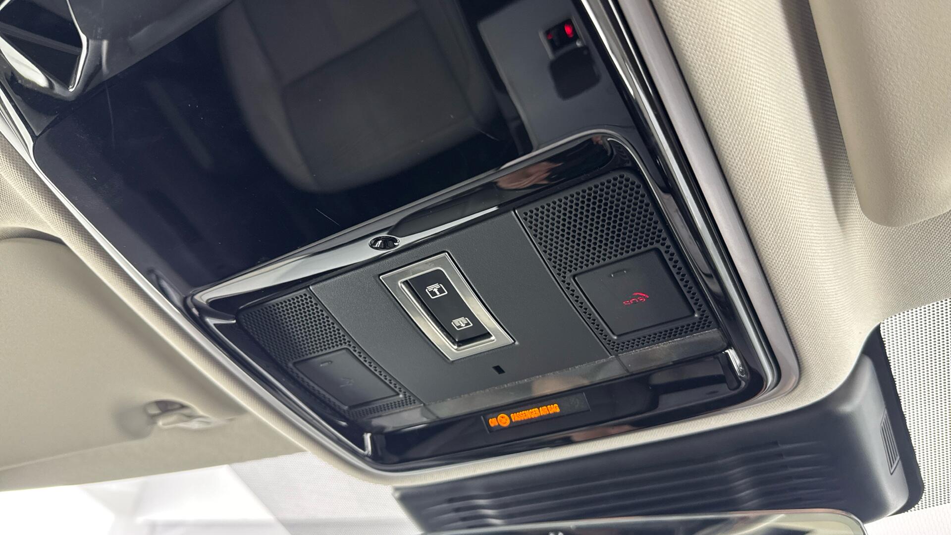 Land Rover Range Rover Velar view 40