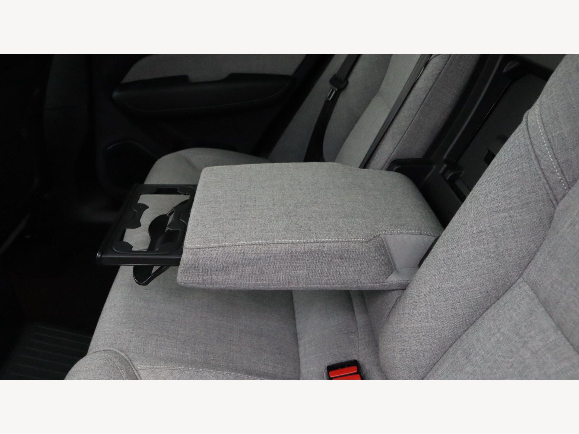 Volvo XC60 view 33