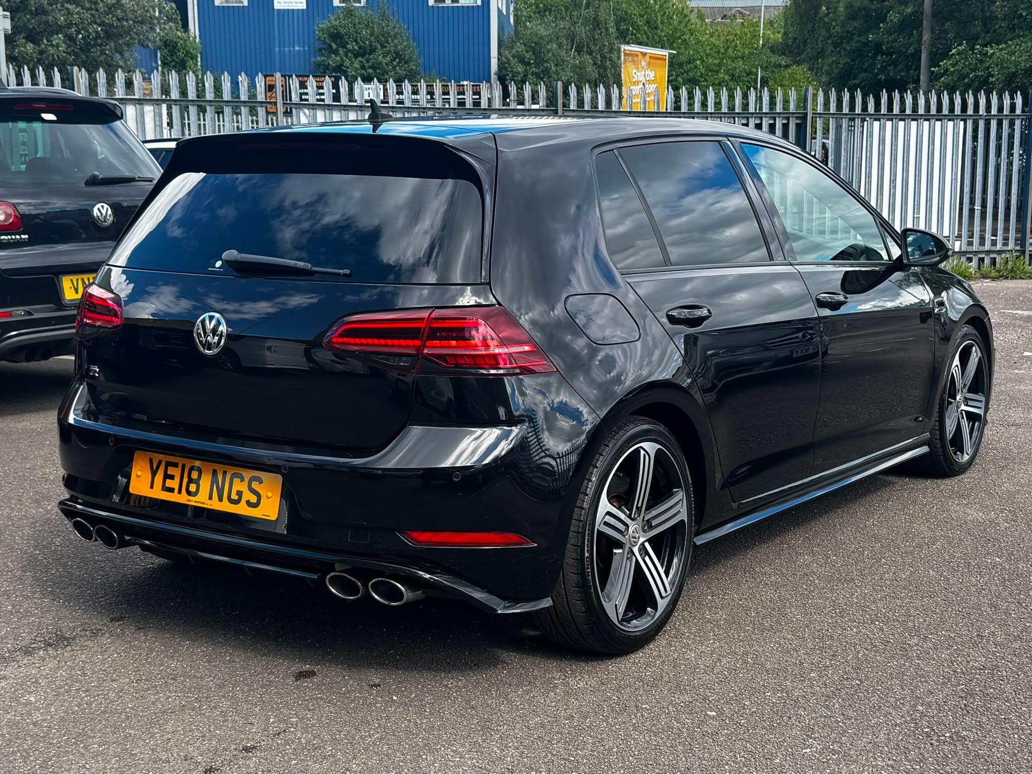 Volkswagen Golf view 12