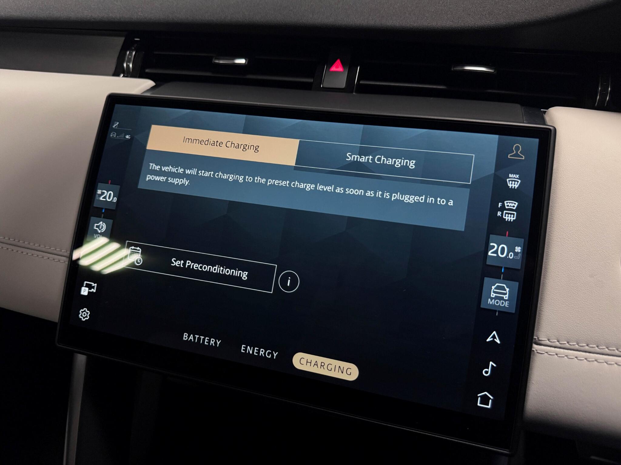 Land Rover Discovery Sport view 46