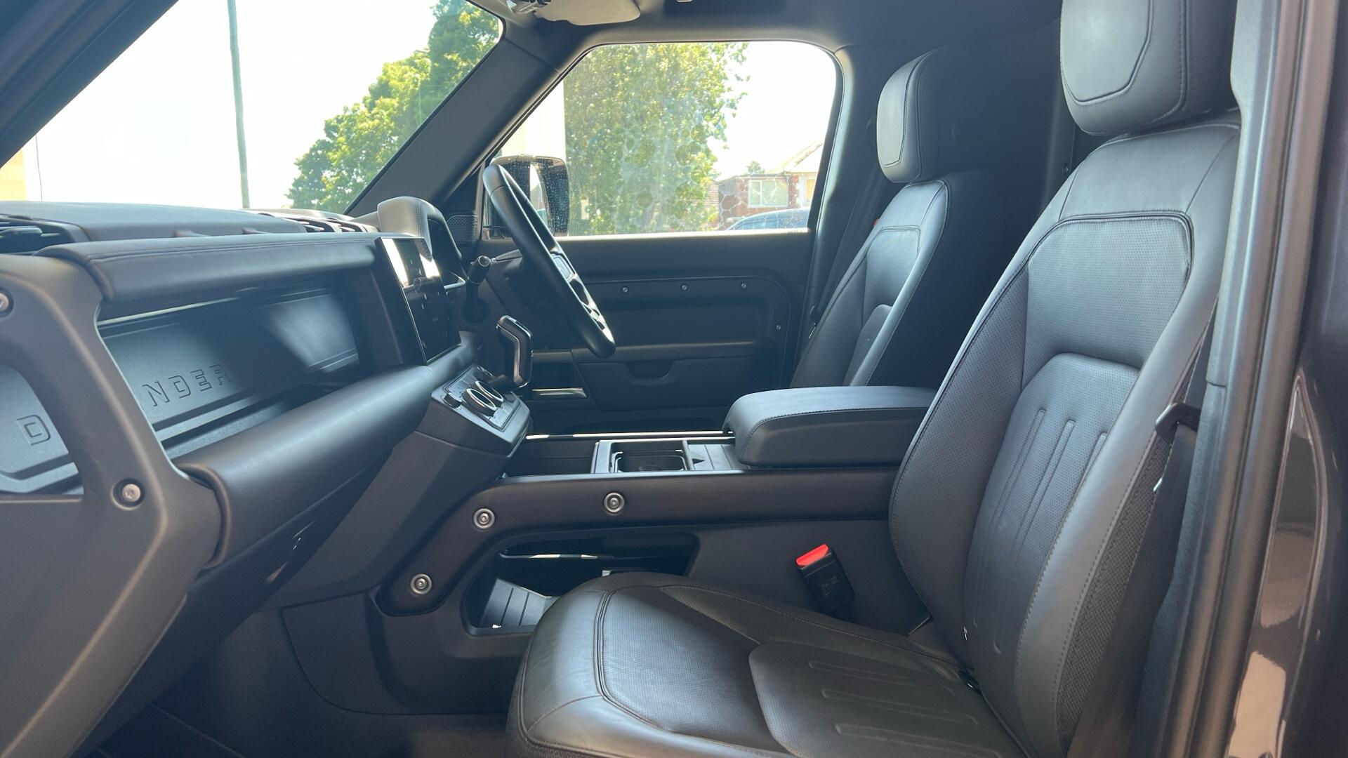 Land Rover Defender view 3