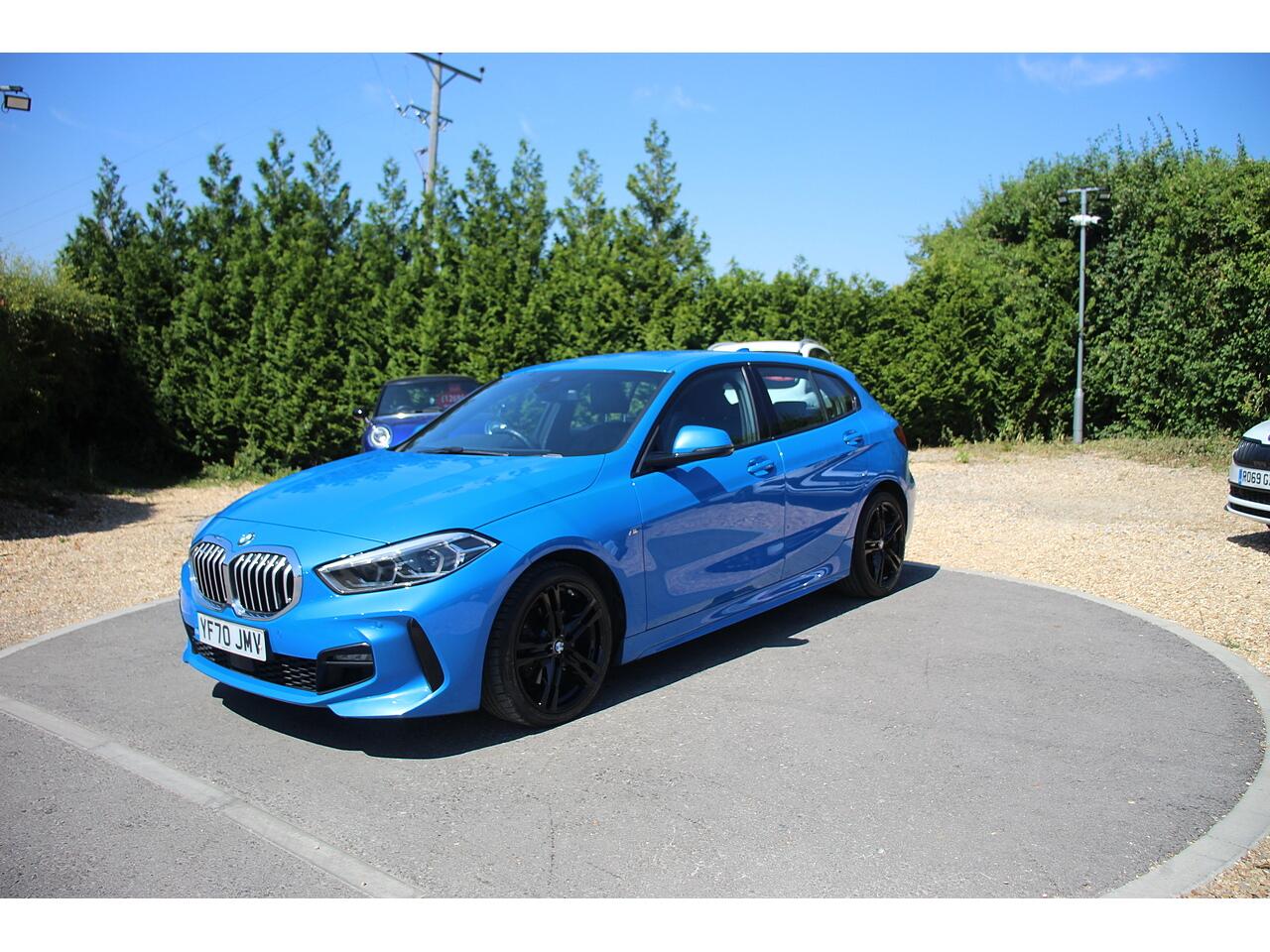 BMW 1 Series view 5