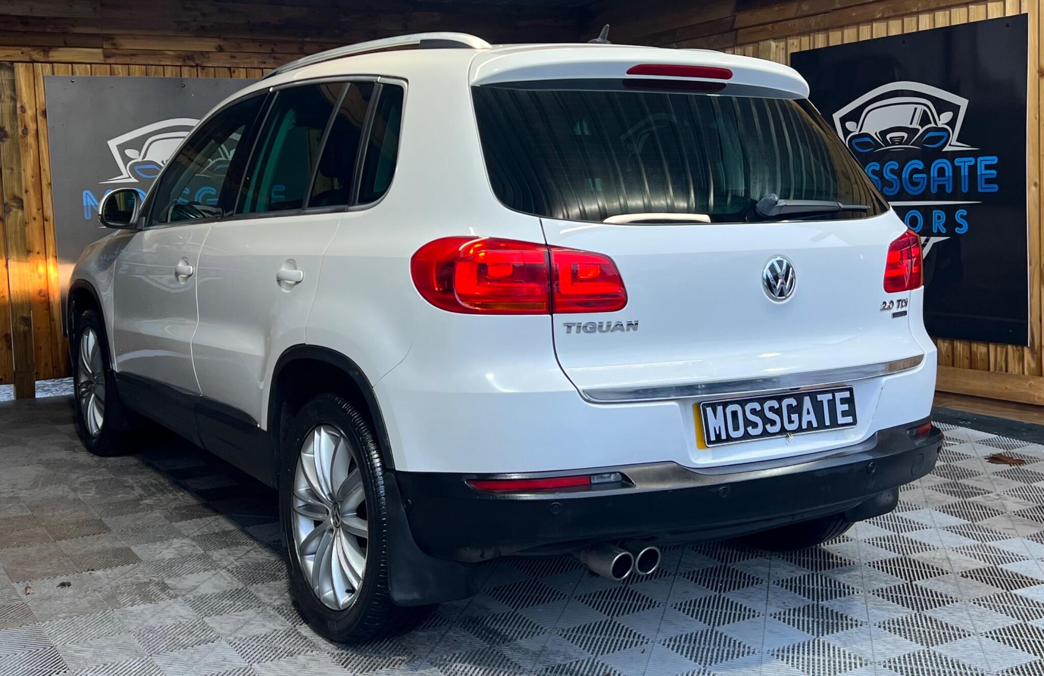 Volkswagen Tiguan view 9