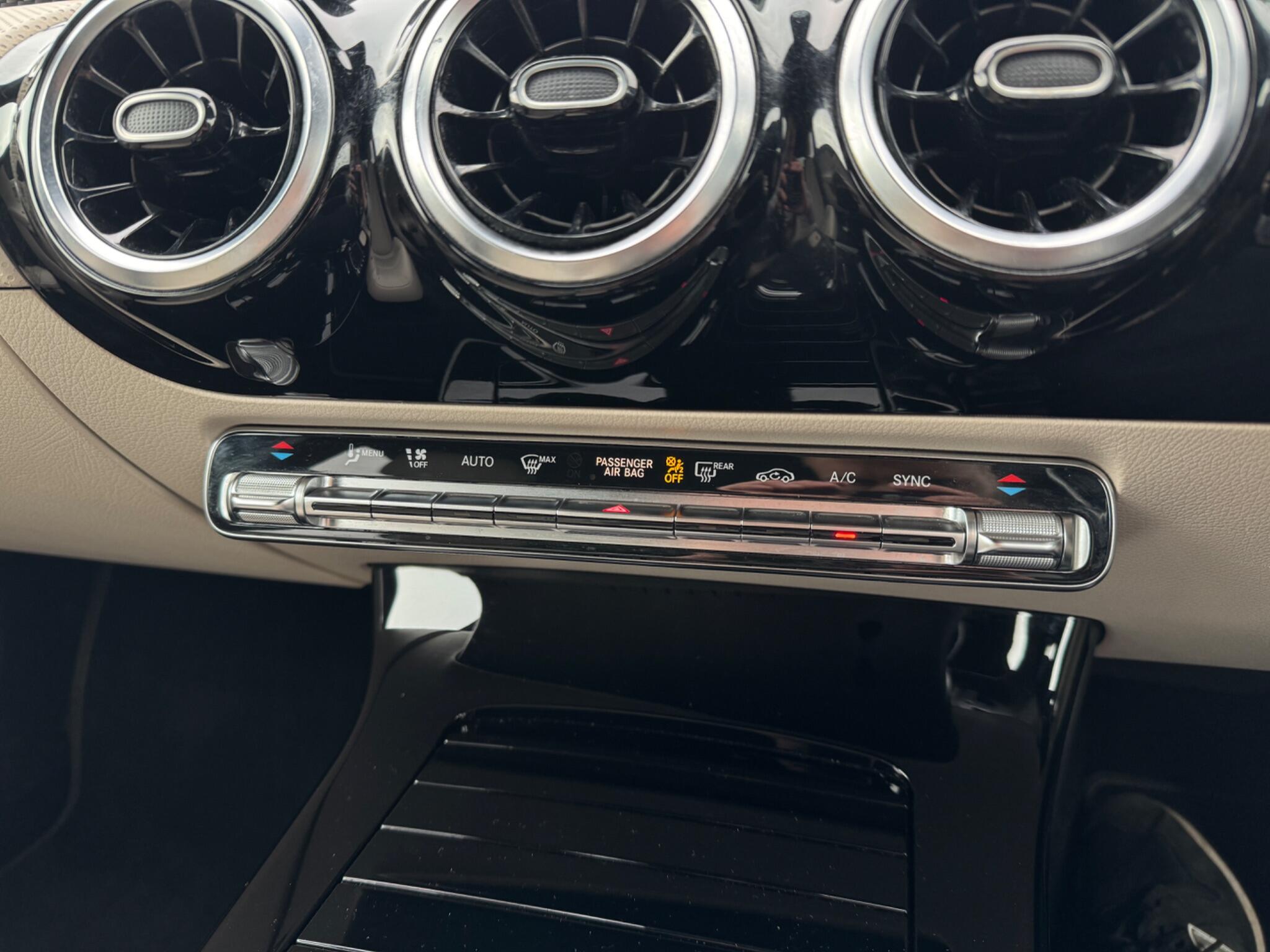 Mercedes-Benz A-Class view 41