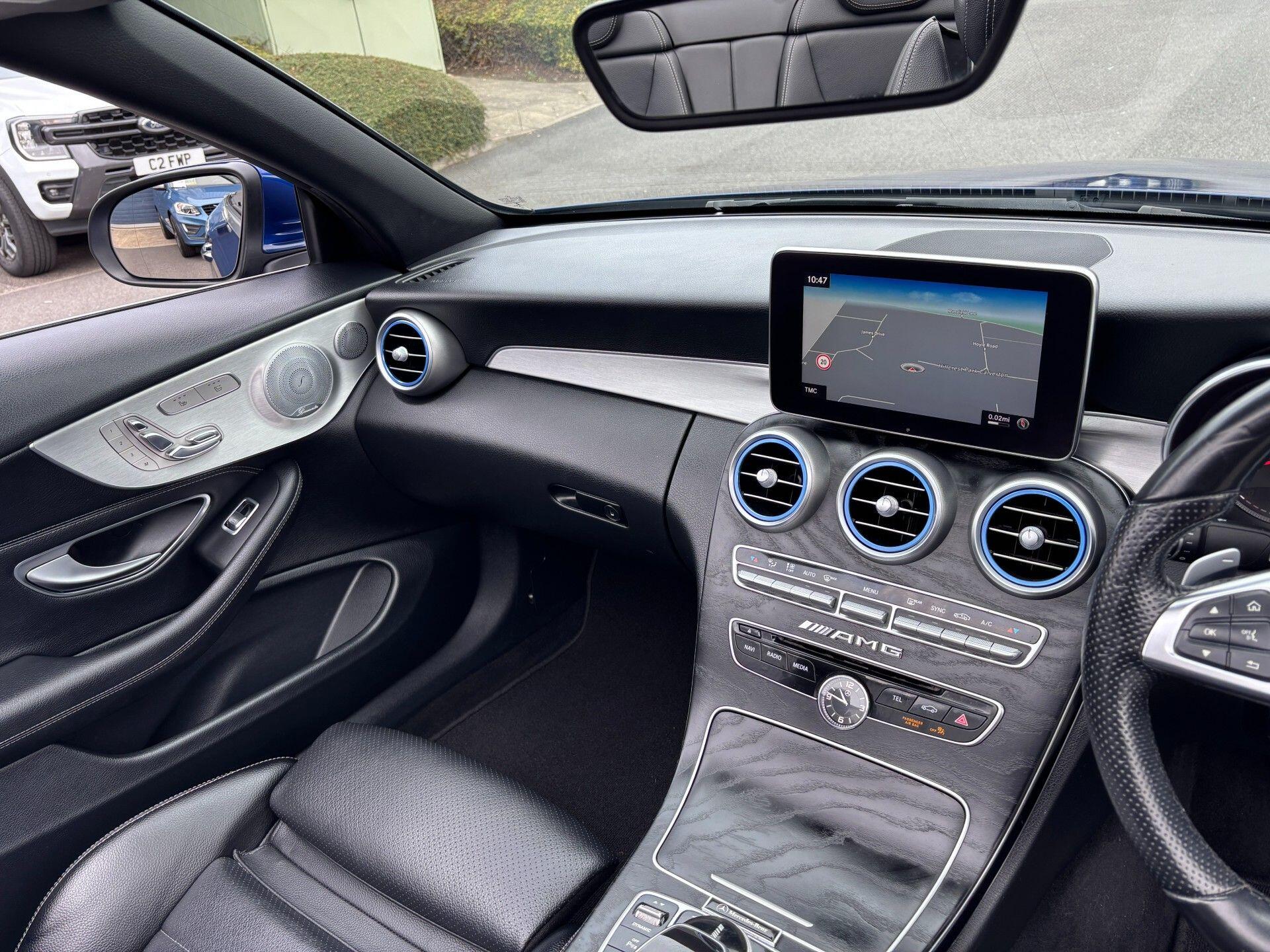 Mercedes-Benz C-Class view 11