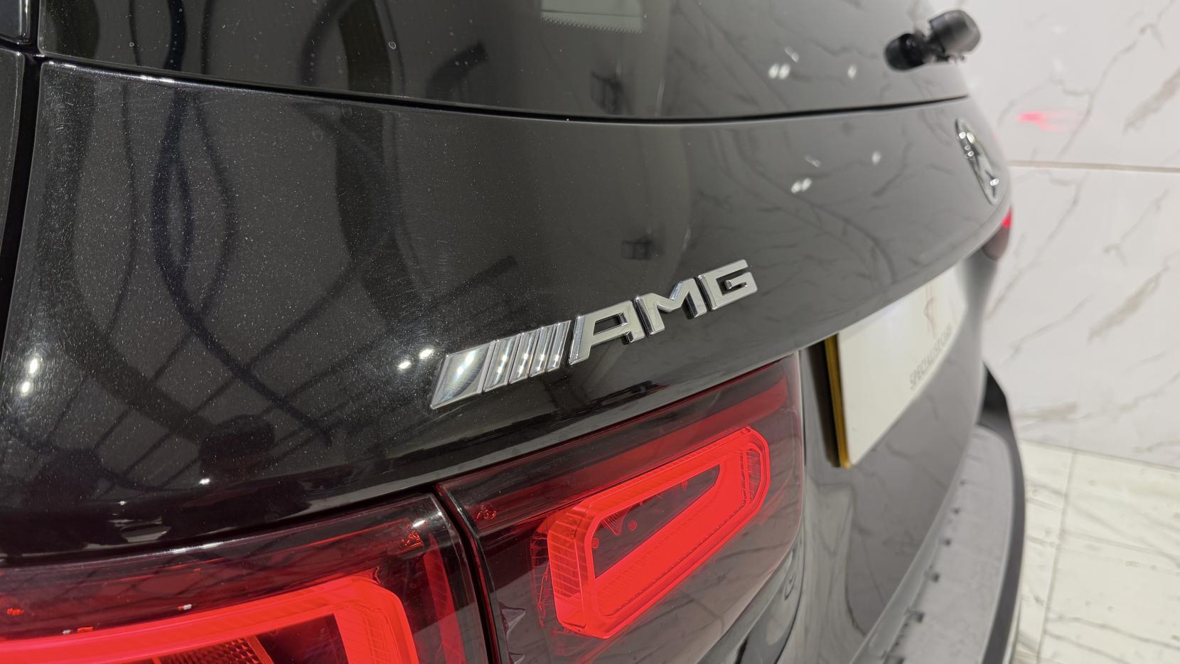 Mercedes-Benz GLB view 50