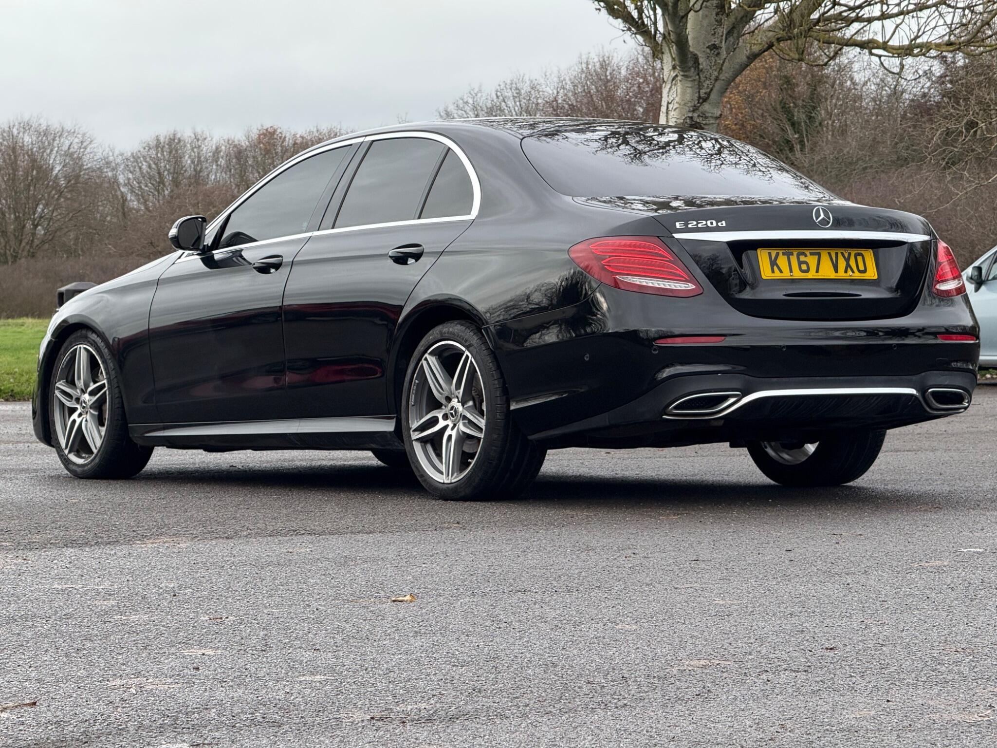 Mercedes-Benz E-Class view 12