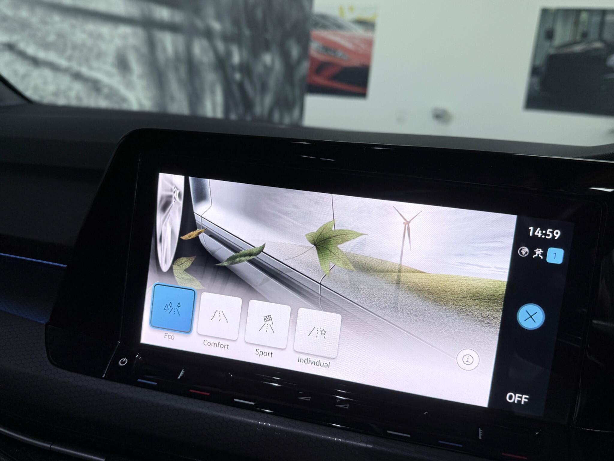 Volkswagen Golf view 31