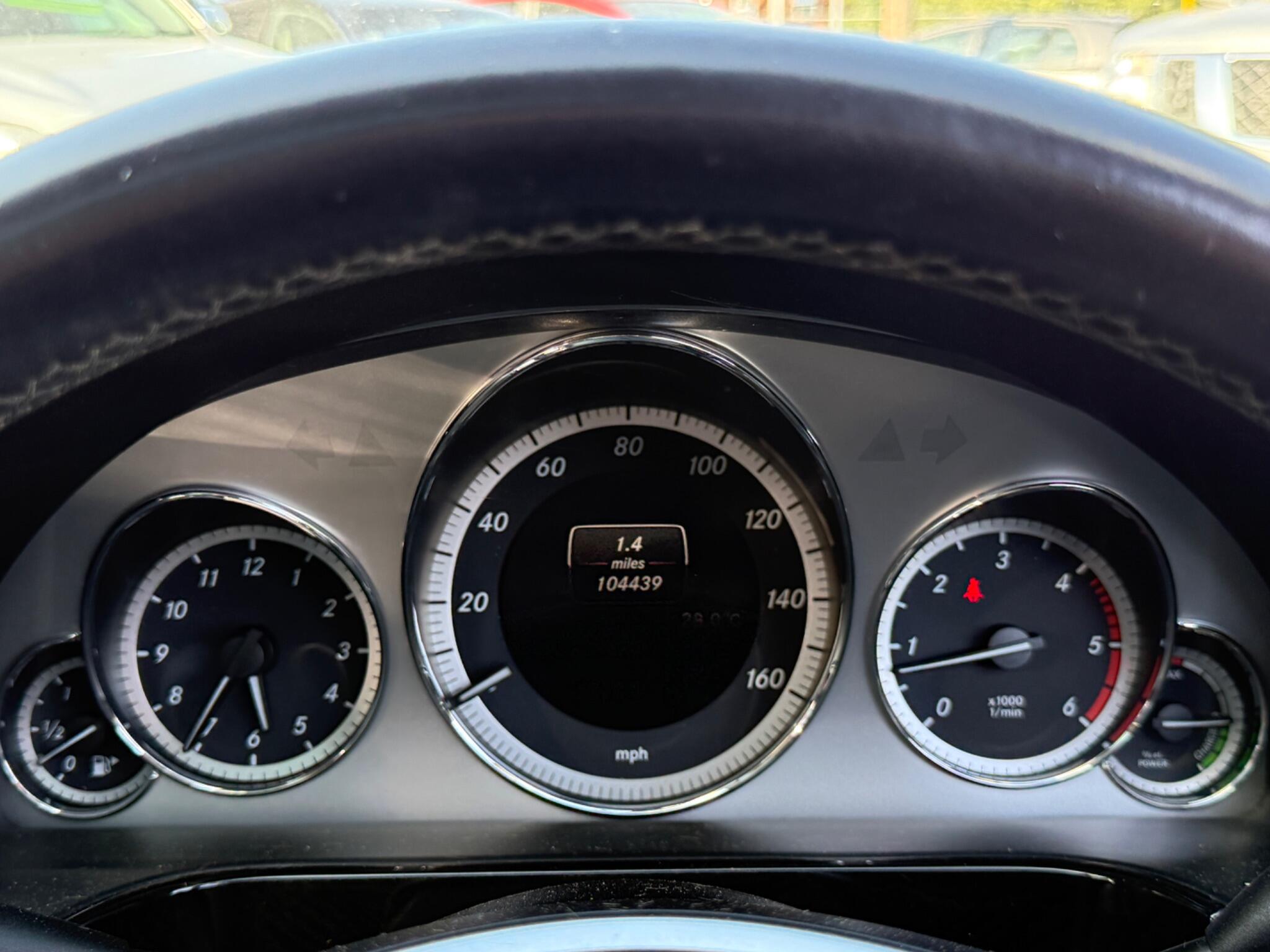 Mercedes-Benz E Class - Image 31