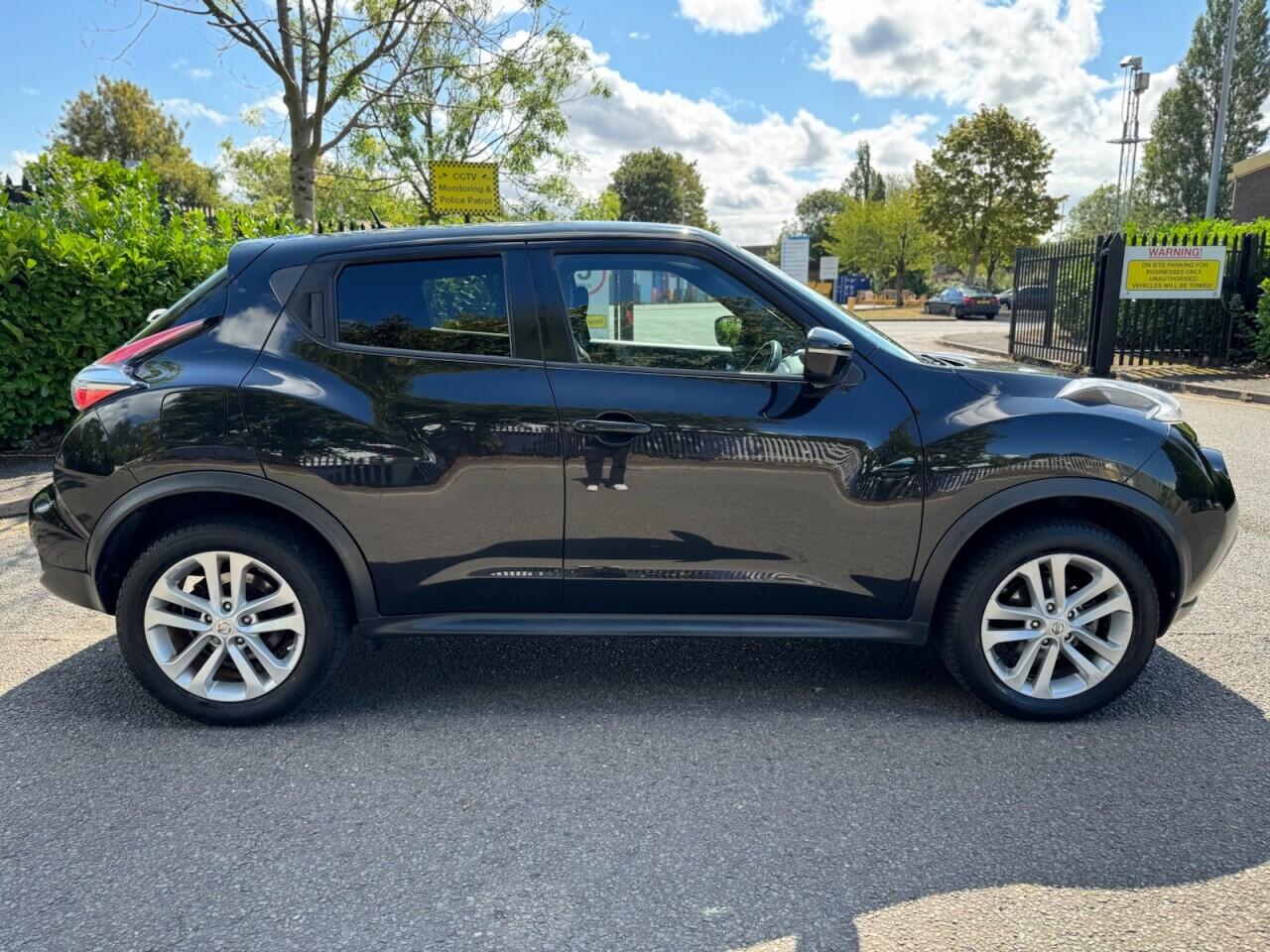 Nissan Juke view 2