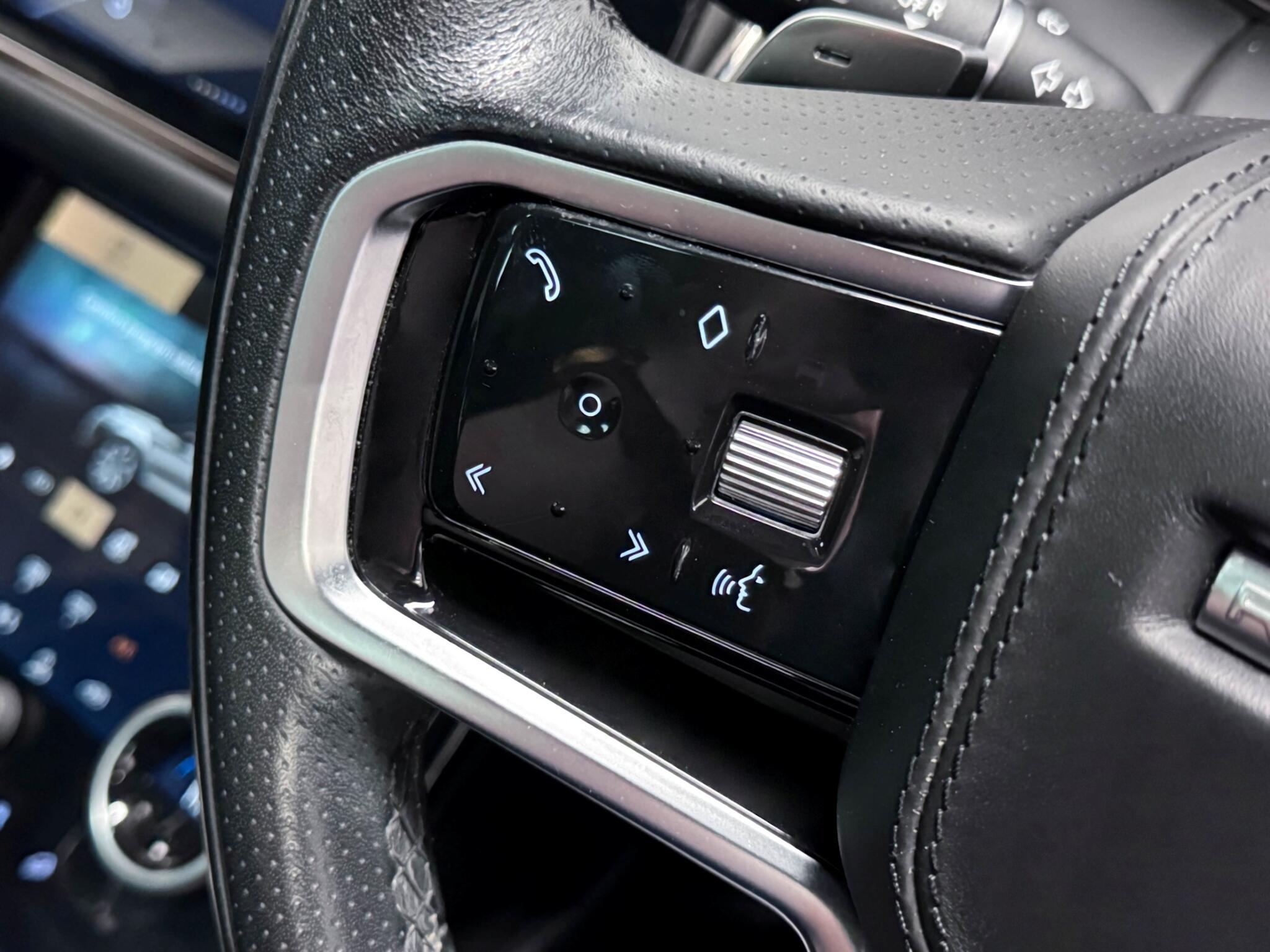 Land Rover Range Rover Evoque view 16
