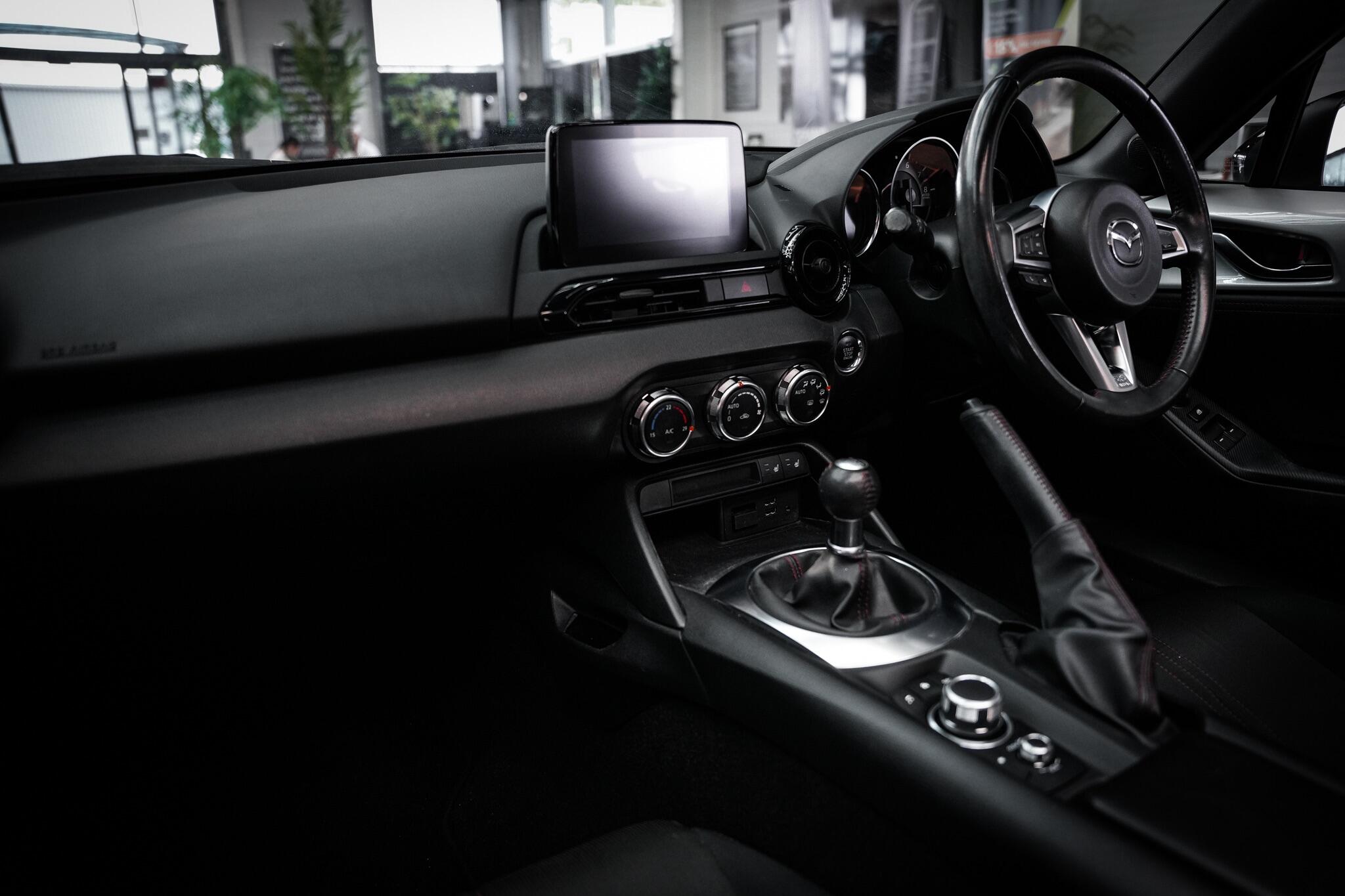 Mazda MX-5 view 23