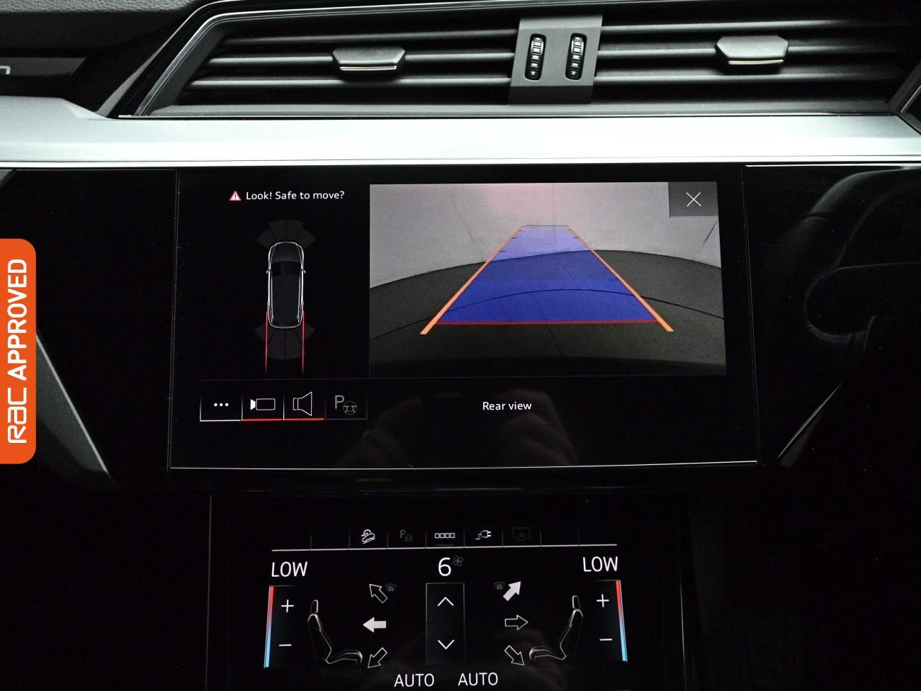 Audi E-Tron view 20