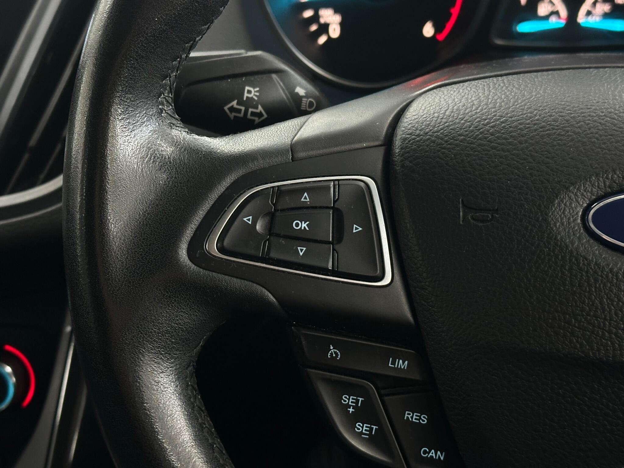 Ford Kuga view 16