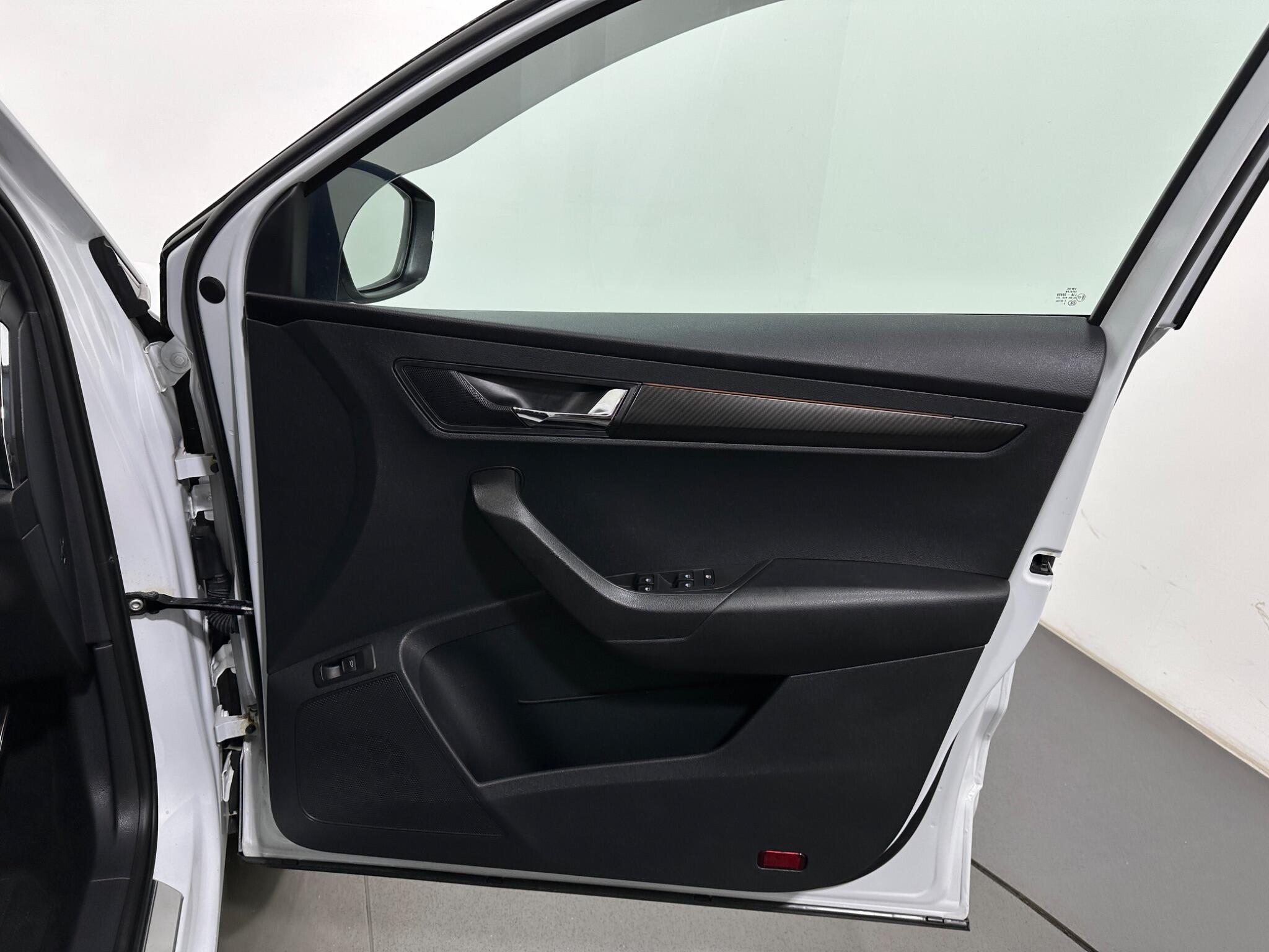 Skoda Karoq view 35