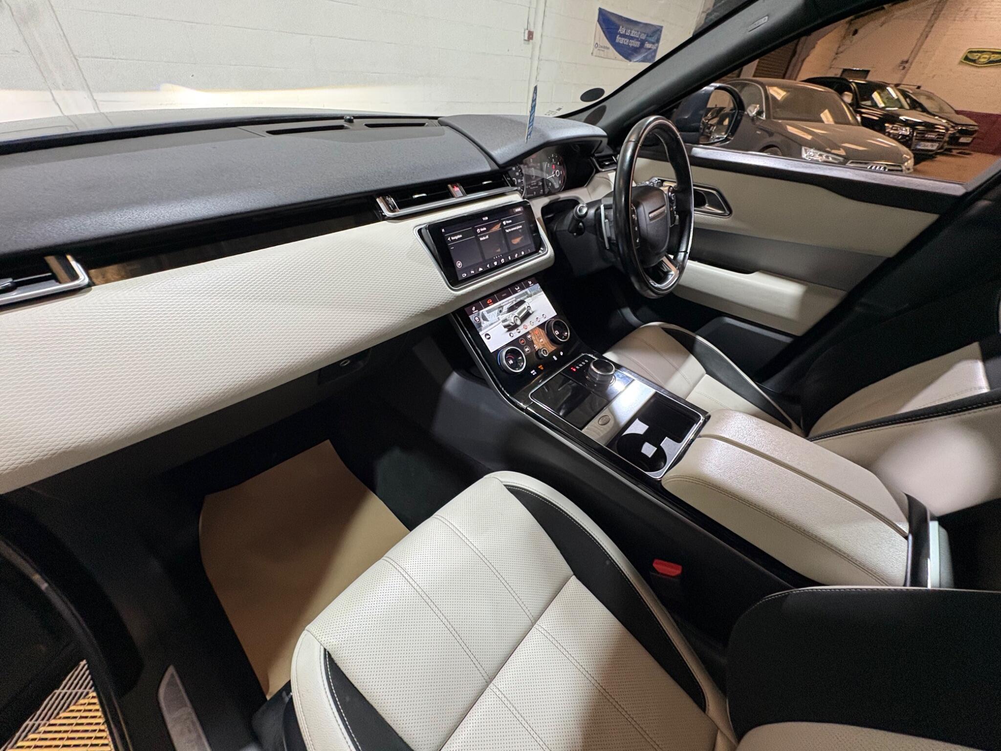 Land Rover Range Rover Velar view 65