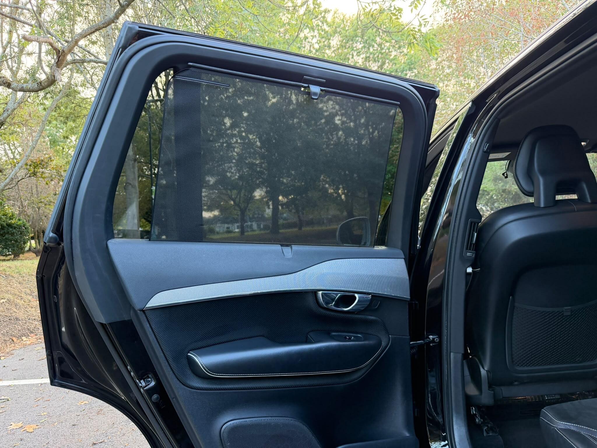 Volvo XC90 view 25