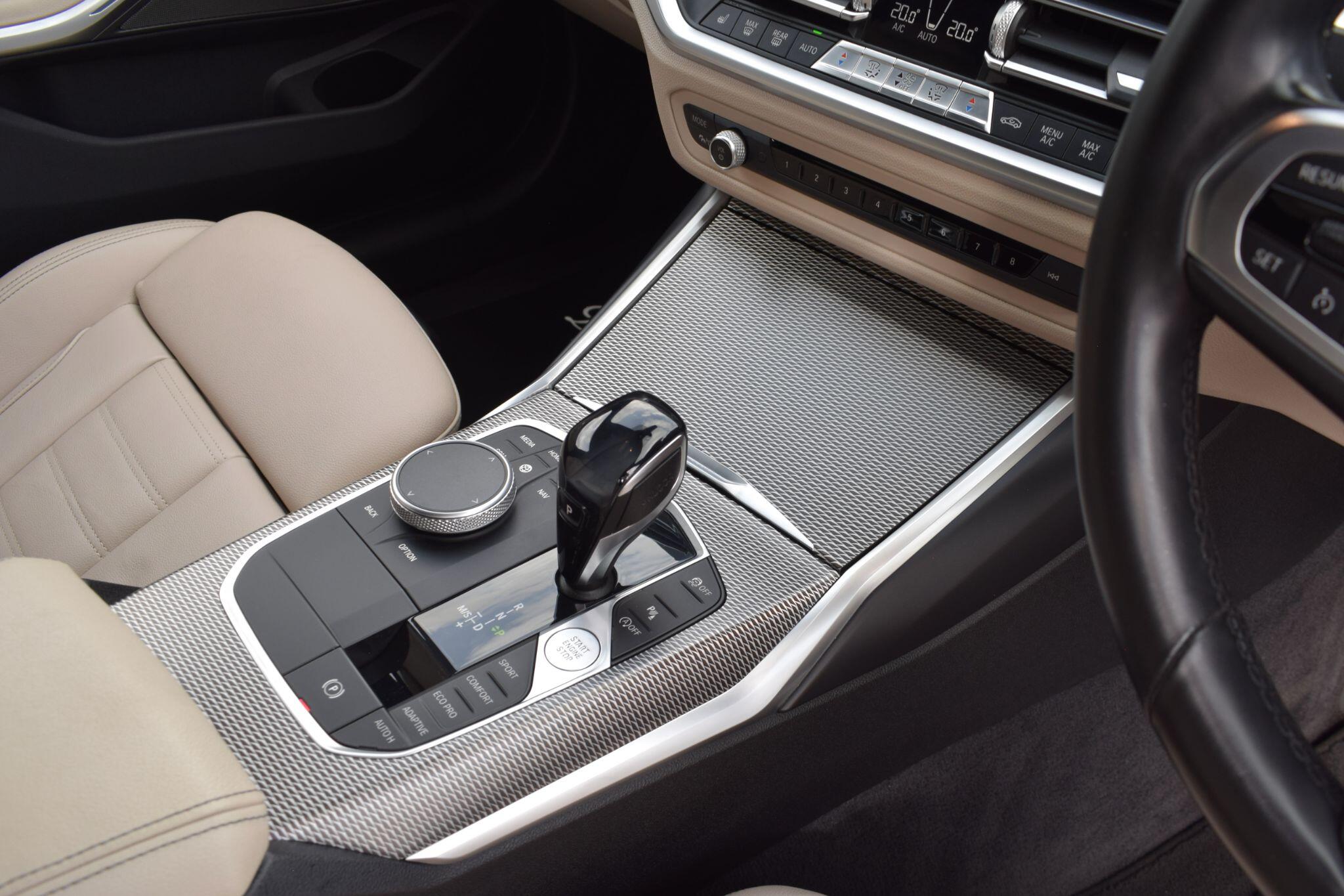 BMW 3 Series view 13