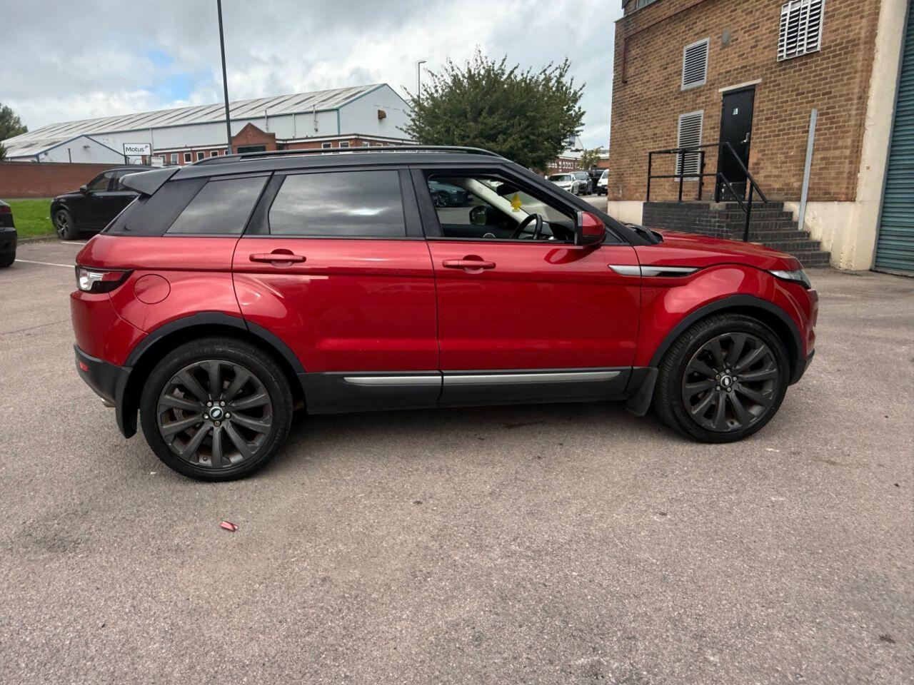 Land Rover Range Rover Evoque view 4